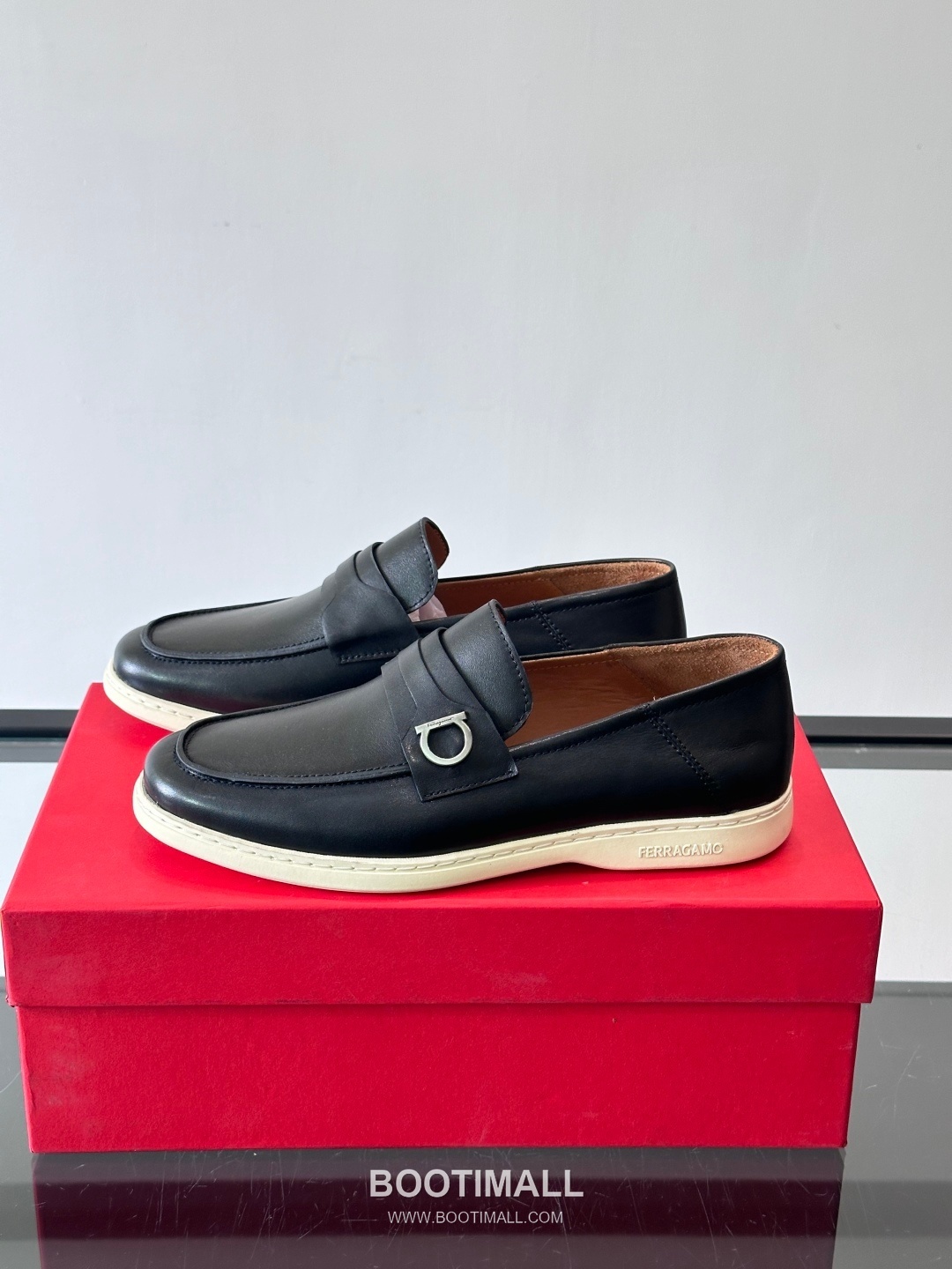 Salvatore Ferragamo Gancini Leather Driver Loafers 살바토레 페라가모 간치니 레더 드라이빙 로퍼 3