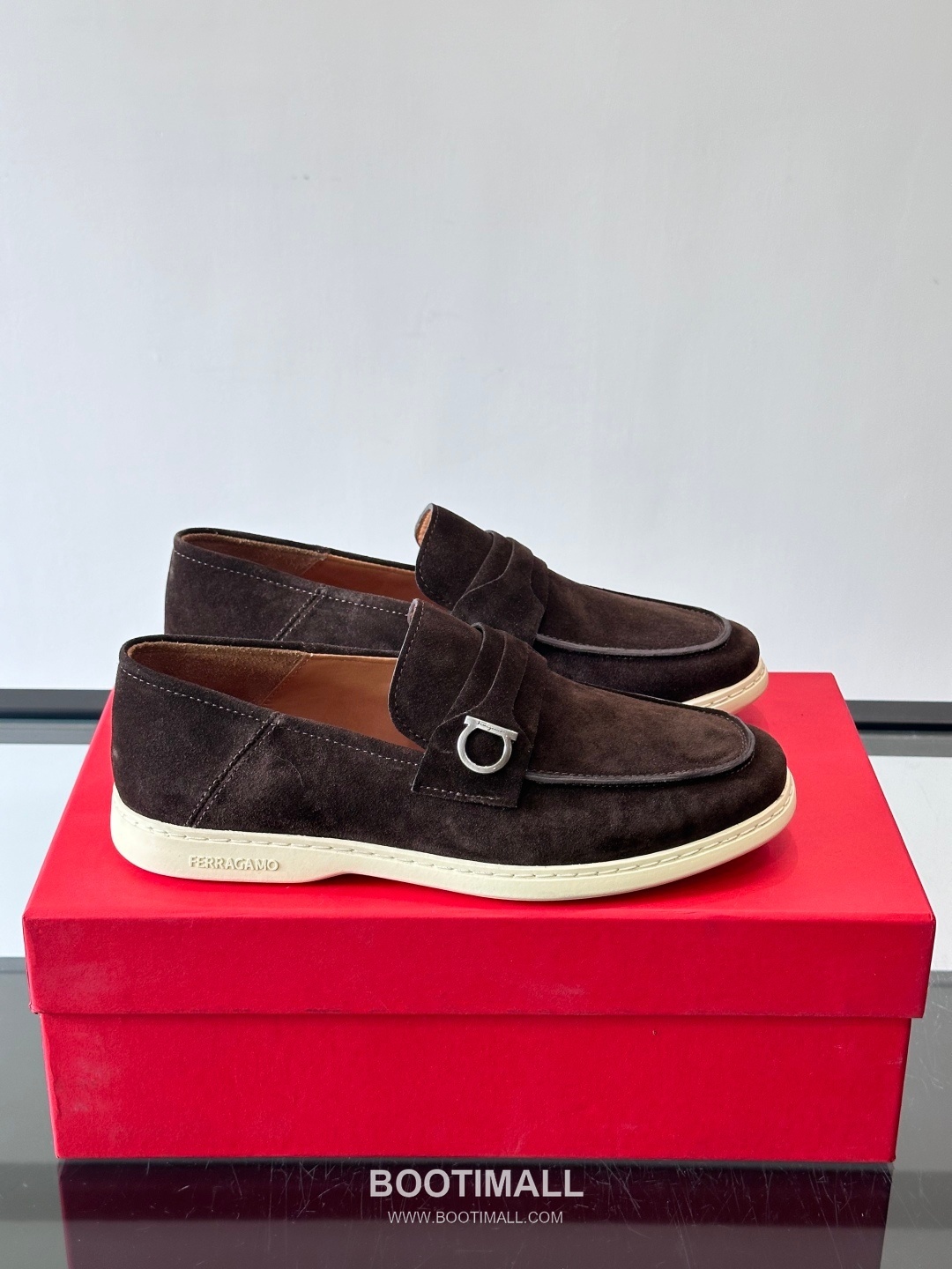 Salvatore Ferragamo Gancini Leather Driver Loafers 살바토레 페라가모 간치니 레더 드라이빙 로퍼 1