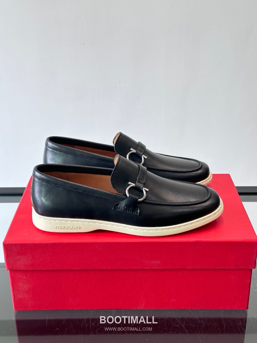 Salvatore Ferragamo Parigi Leather Driver Loafers 살바토레 페라가모 파리지 레더 드라이빙 로퍼 1