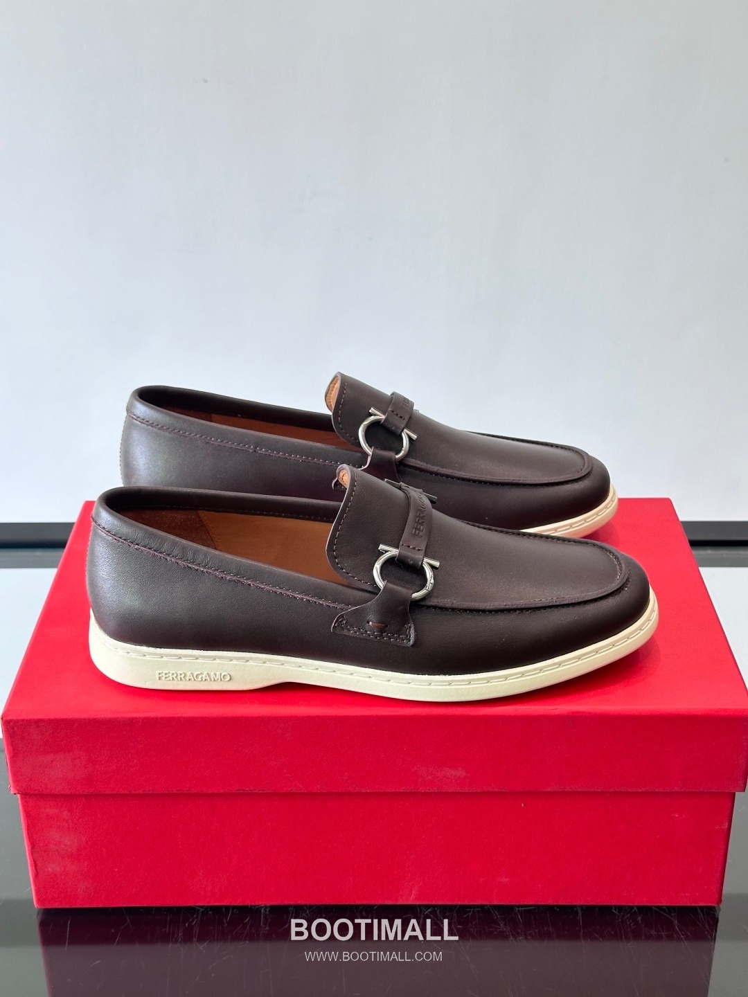 Salvatore Ferragamo Parigi Leather Driver Loafers 살바토레 페라가모 파리지 레더 드라이빙 로퍼 1