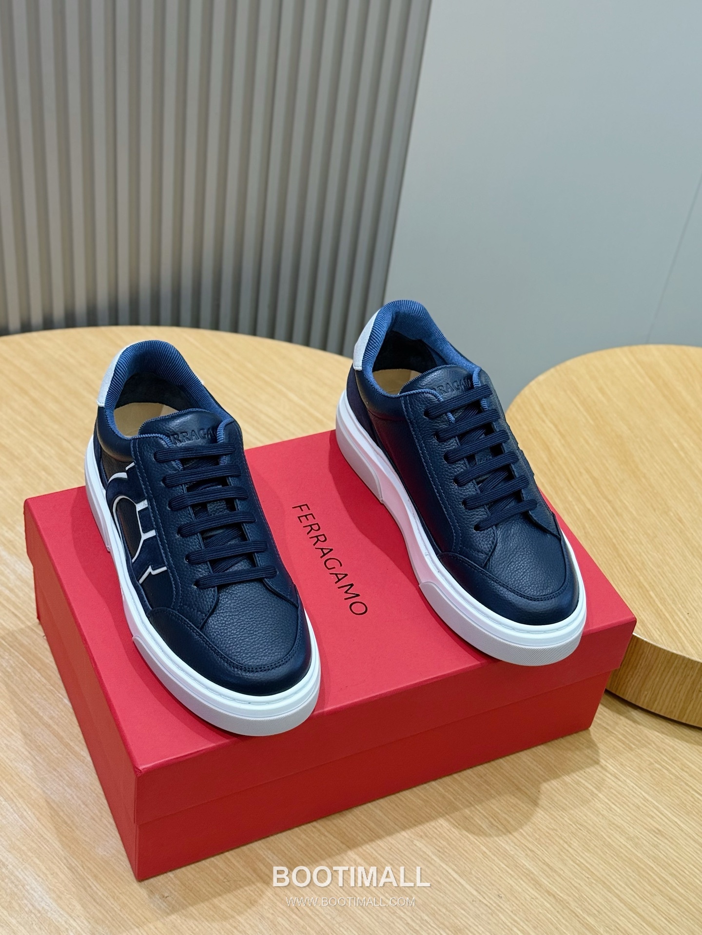 Salvatore Ferragamo Gancini Mesh Leather Low Sneakers 살바토레 페라가모 간치니 메쉬 레더 로우 스니커즈 1