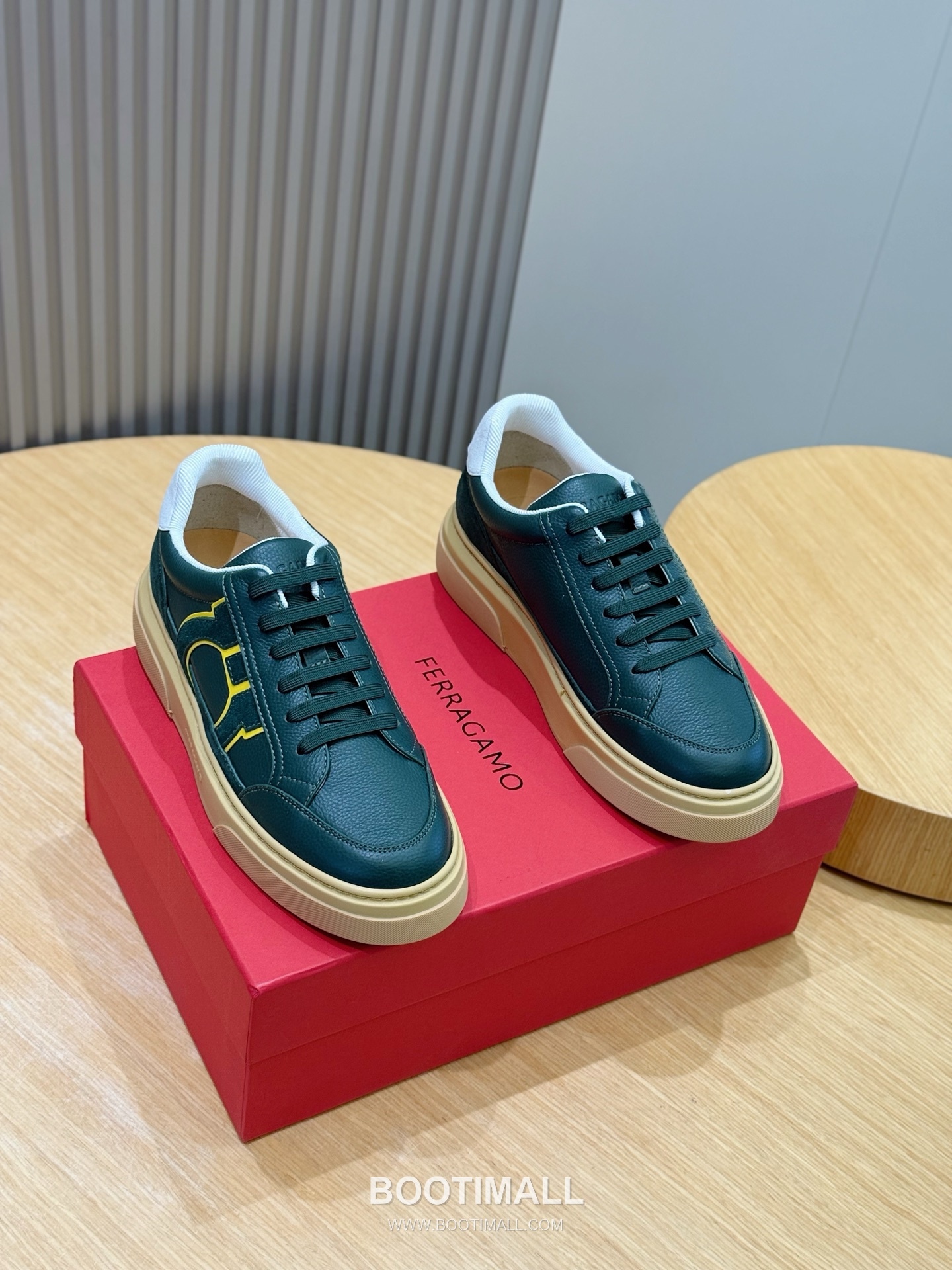 Salvatore Ferragamo Gancini Mesh Leather Low Sneakers 살바토레 페라가모 간치니 메쉬 레더 로우 스니커즈 1