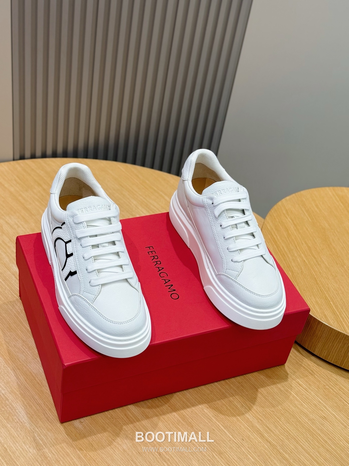 Salvatore Ferragamo Gancini Mesh Leather Low Sneakers 살바토레 페라가모 간치니 메쉬 레더 로우 스니커즈 1
