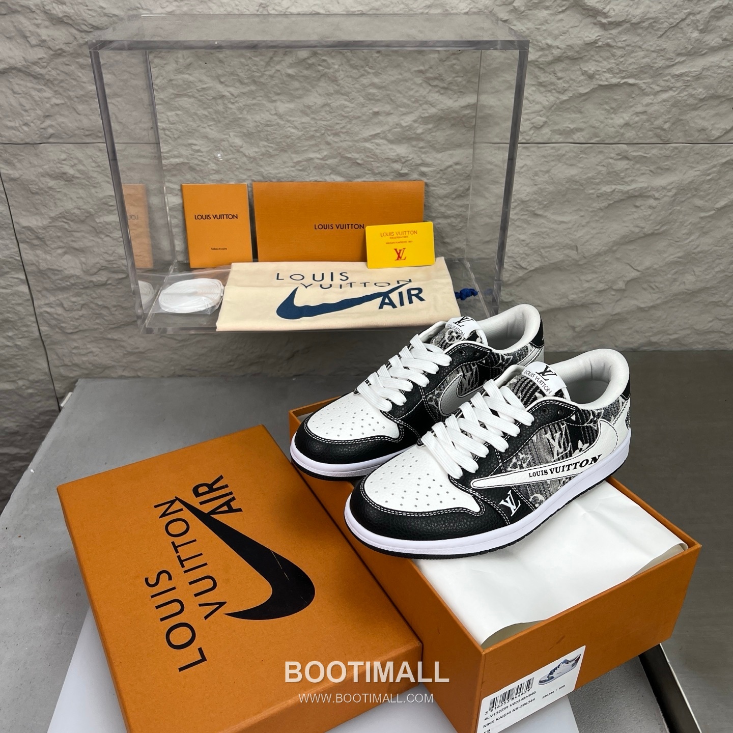 Nike SB Dunk Low x Louis Vuitton Sneakers 나이키 SB 덩크 로우 루이비통 스니커즈 2