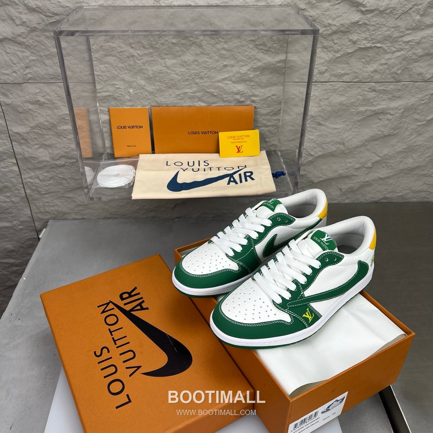 Nike SB Dunk Low x Louis Vuitton Sneakers 나이키 SB 덩크 로우 루이비통 스니커즈 2