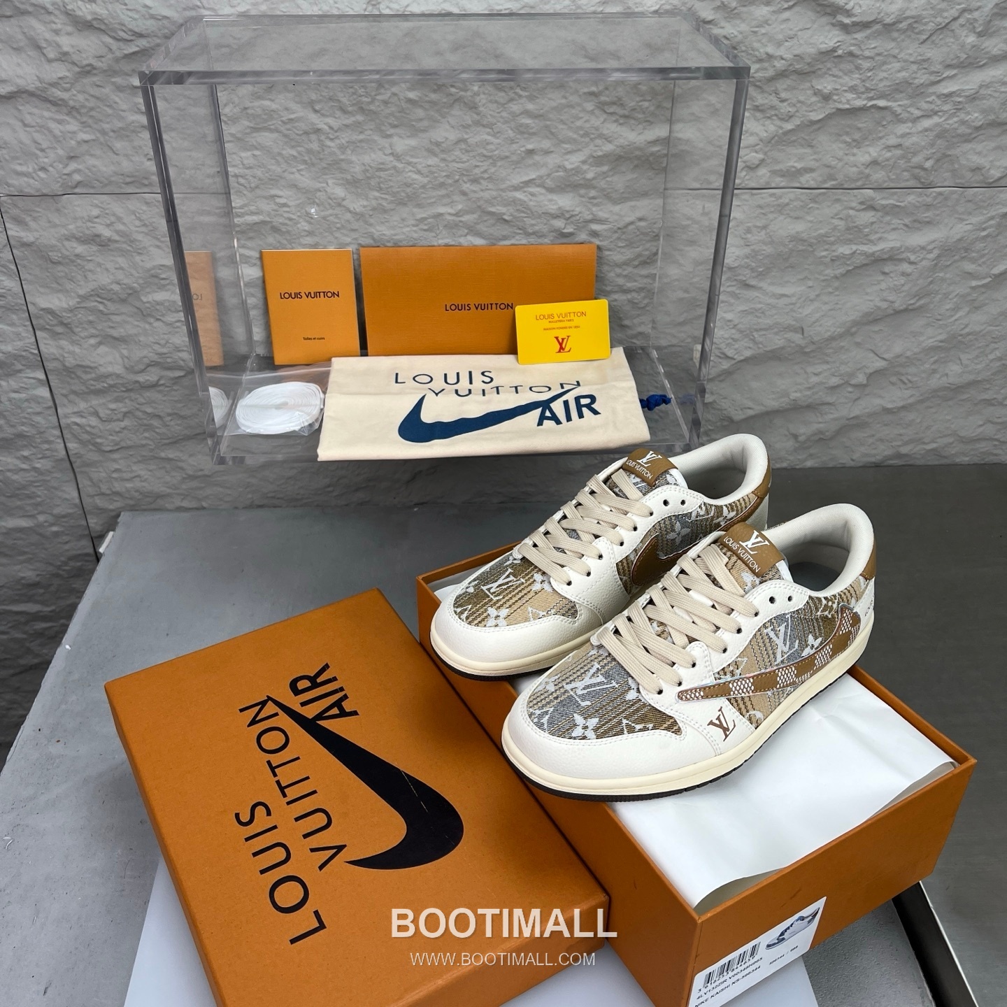 Nike SB Dunk Low x Louis Vuitton Sneakers 나이키 SB 덩크 로우 루이비통 스니커즈 2