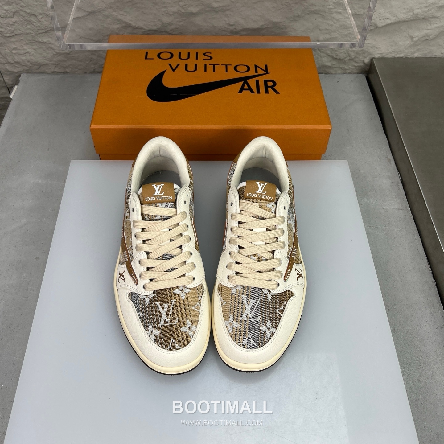 Nike SB Dunk Low x Louis Vuitton Sneakers 나이키 SB 덩크 로우 루이비통 스니커즈 3