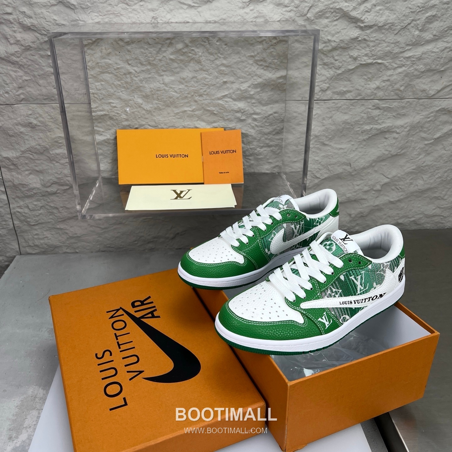 Nike SB Dunk Low x Louis Vuitton Sneakers 나이키 SB 덩크 로우 루이비통 스니커즈 2