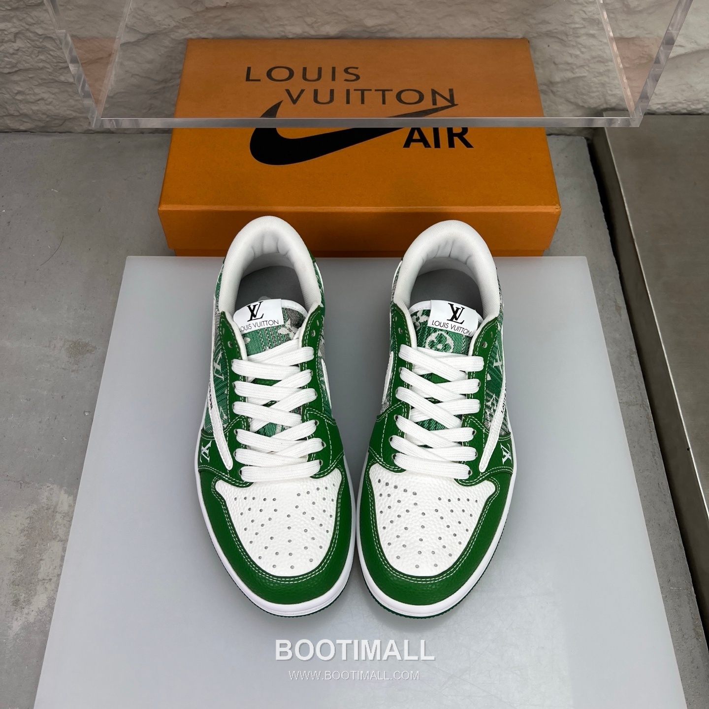 Nike SB Dunk Low x Louis Vuitton Sneakers 나이키 SB 덩크 로우 루이비통 스니커즈 3