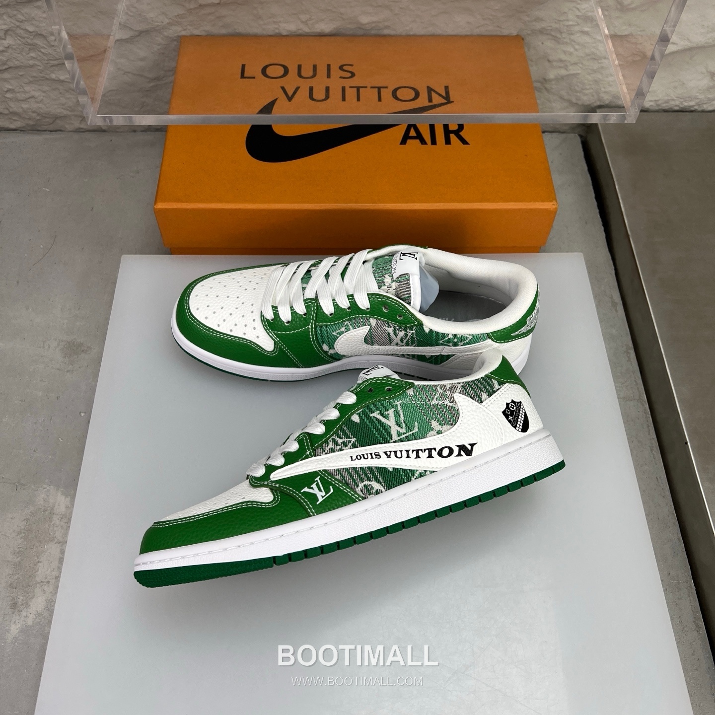 Nike SB Dunk Low x Louis Vuitton Sneakers 나이키 SB 덩크 로우 루이비통 스니커즈 4