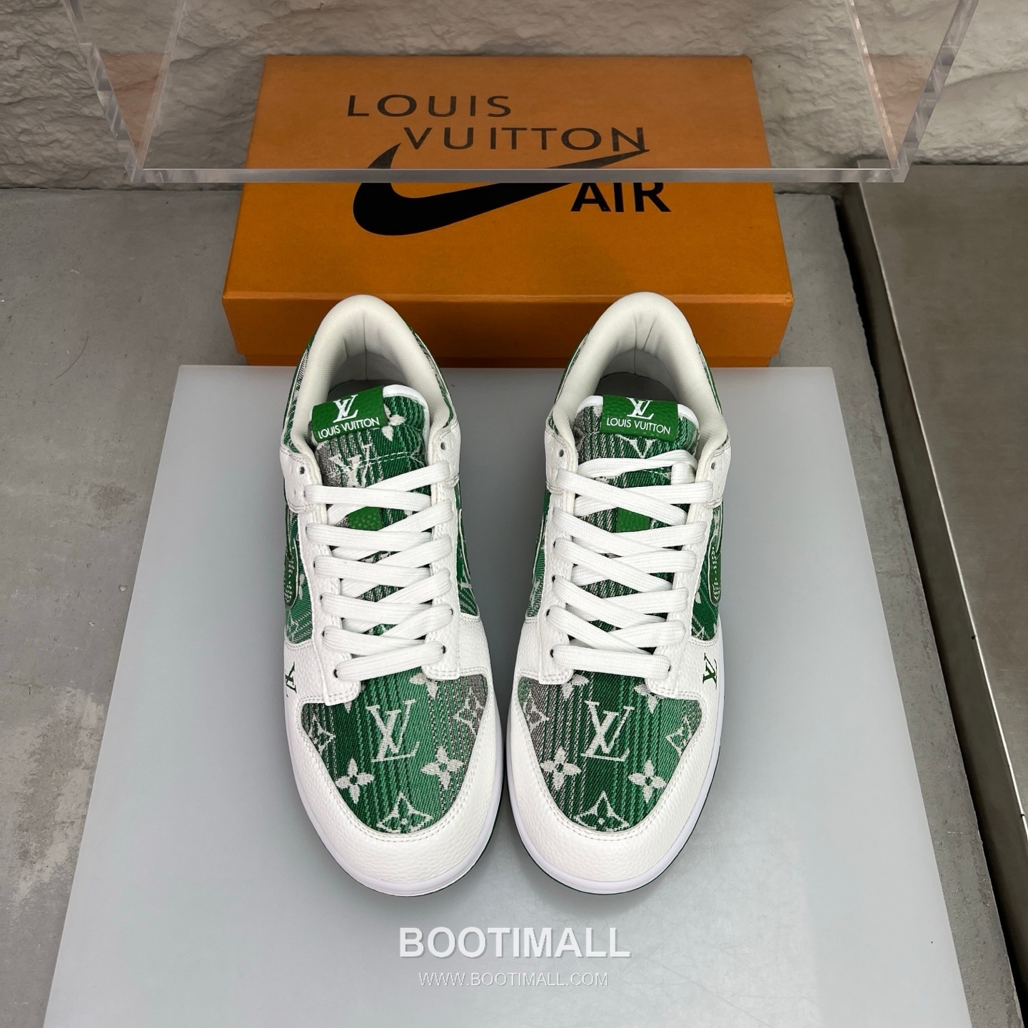 Nike SB Dunk Low x Louis Vuitton Sneakers 나이키 SB 덩크 로우 루이비통 스니커즈 3