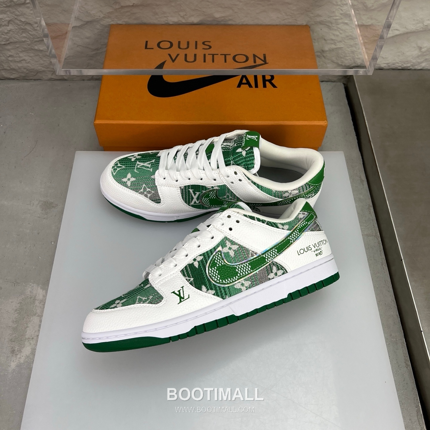 Nike SB Dunk Low x Louis Vuitton Sneakers 나이키 SB 덩크 로우 루이비통 스니커즈 4