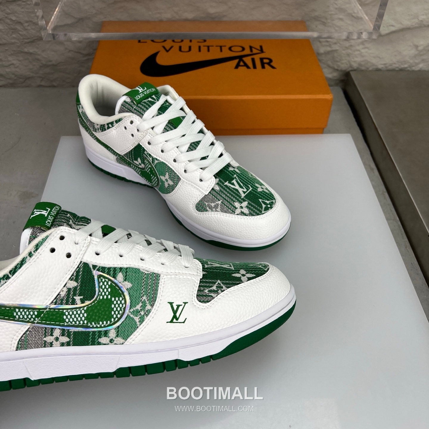 Nike SB Dunk Low x Louis Vuitton Sneakers 나이키 SB 덩크 로우 루이비통 스니커즈 6