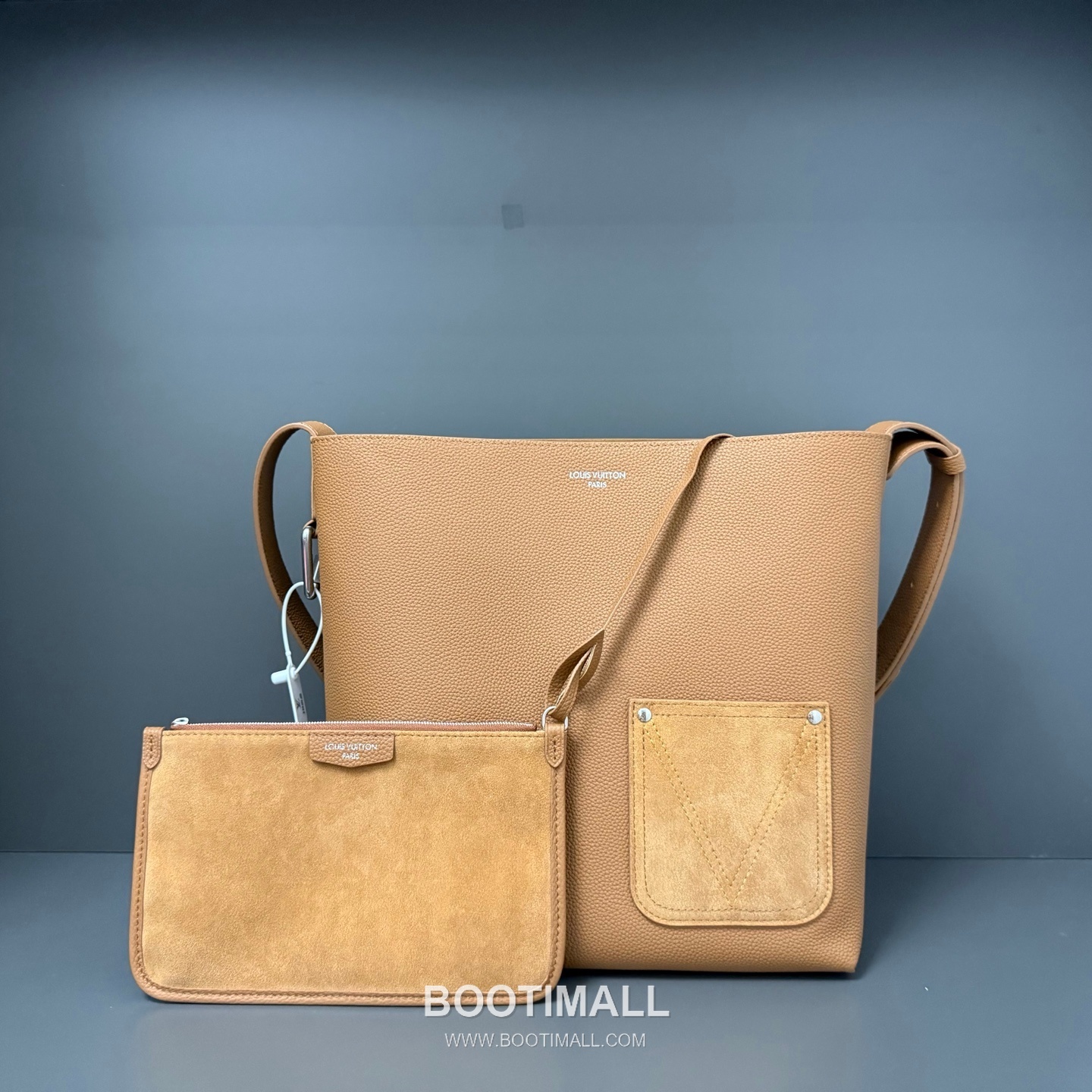 Louis Vuitton Verso Hobo Bag LV Touch Calfskin Leather 루이비통 베르소 호보 LV 터치 카프스킨 숄더백 33cm 1