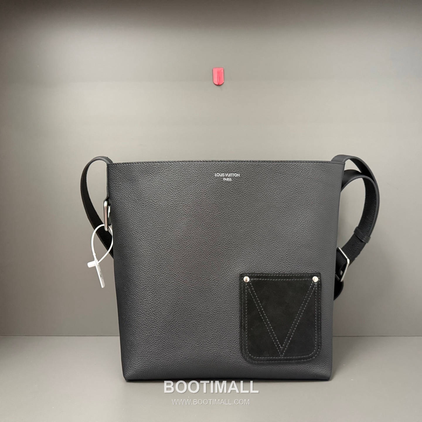 Louis Vuitton Verso Hobo Bag LV Touch Calfskin Leather 루이비통 베르소 호보 LV 터치 카프스킨 숄더백 33cm 1