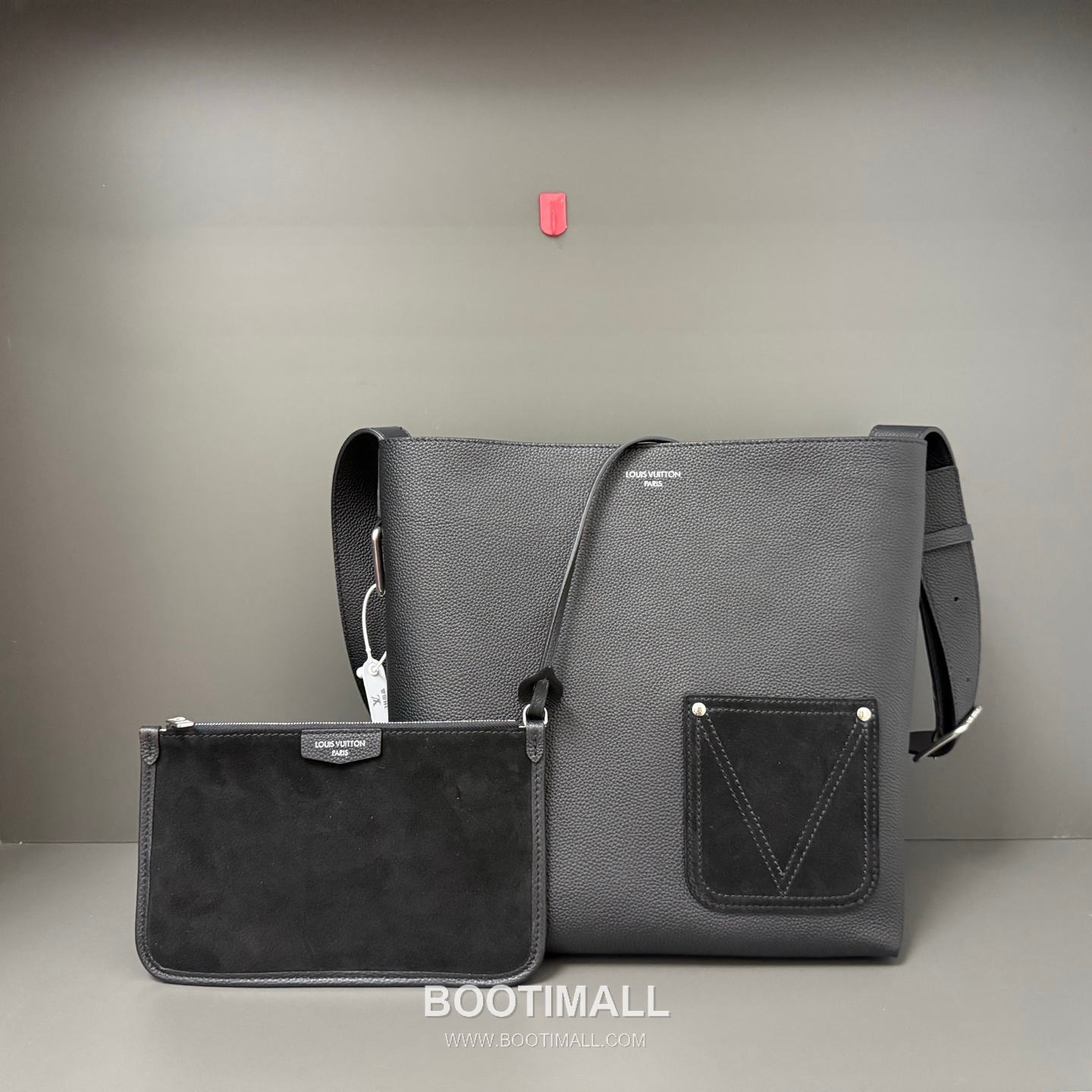 Louis Vuitton Verso Hobo Bag LV Touch Calfskin Leather 루이비통 베르소 호보 LV 터치 카프스킨 숄더백 33cm 3