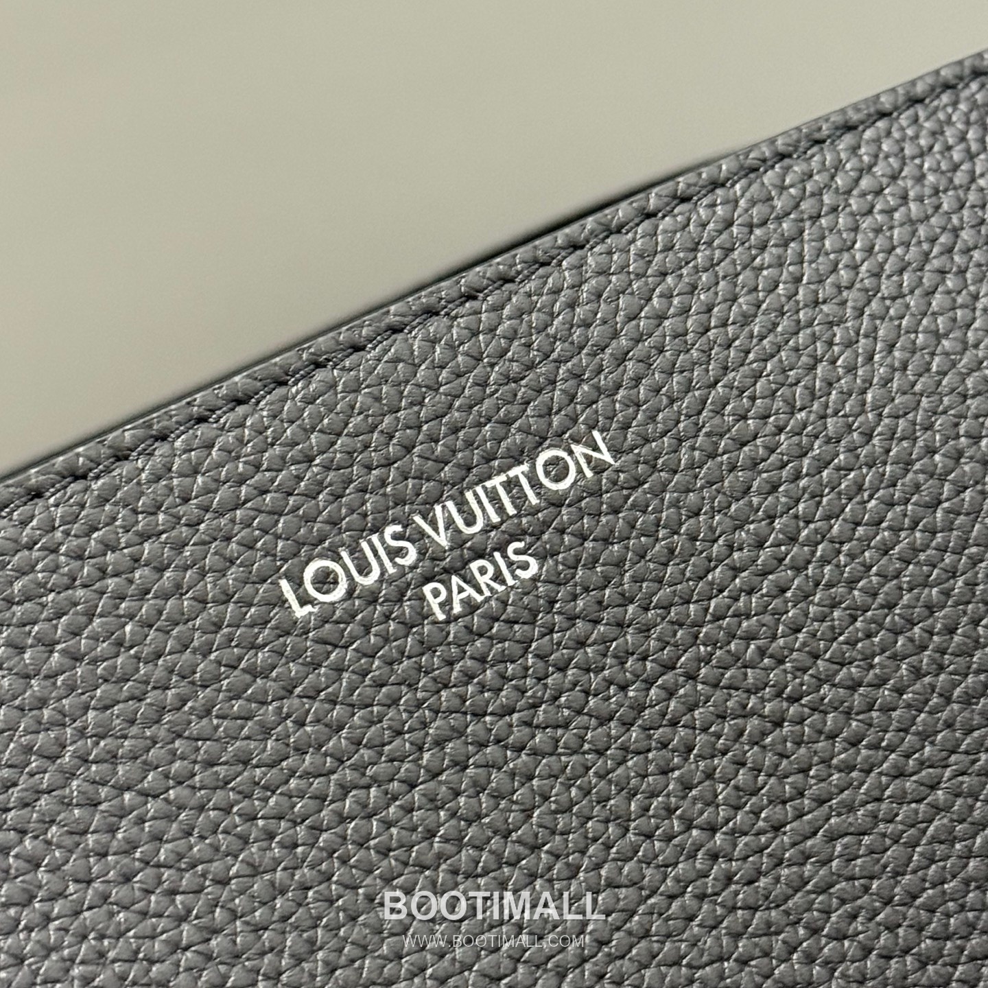 Louis Vuitton Verso Hobo Bag LV Touch Calfskin Leather 루이비통 베르소 호보 LV 터치 카프스킨 숄더백 33cm 7