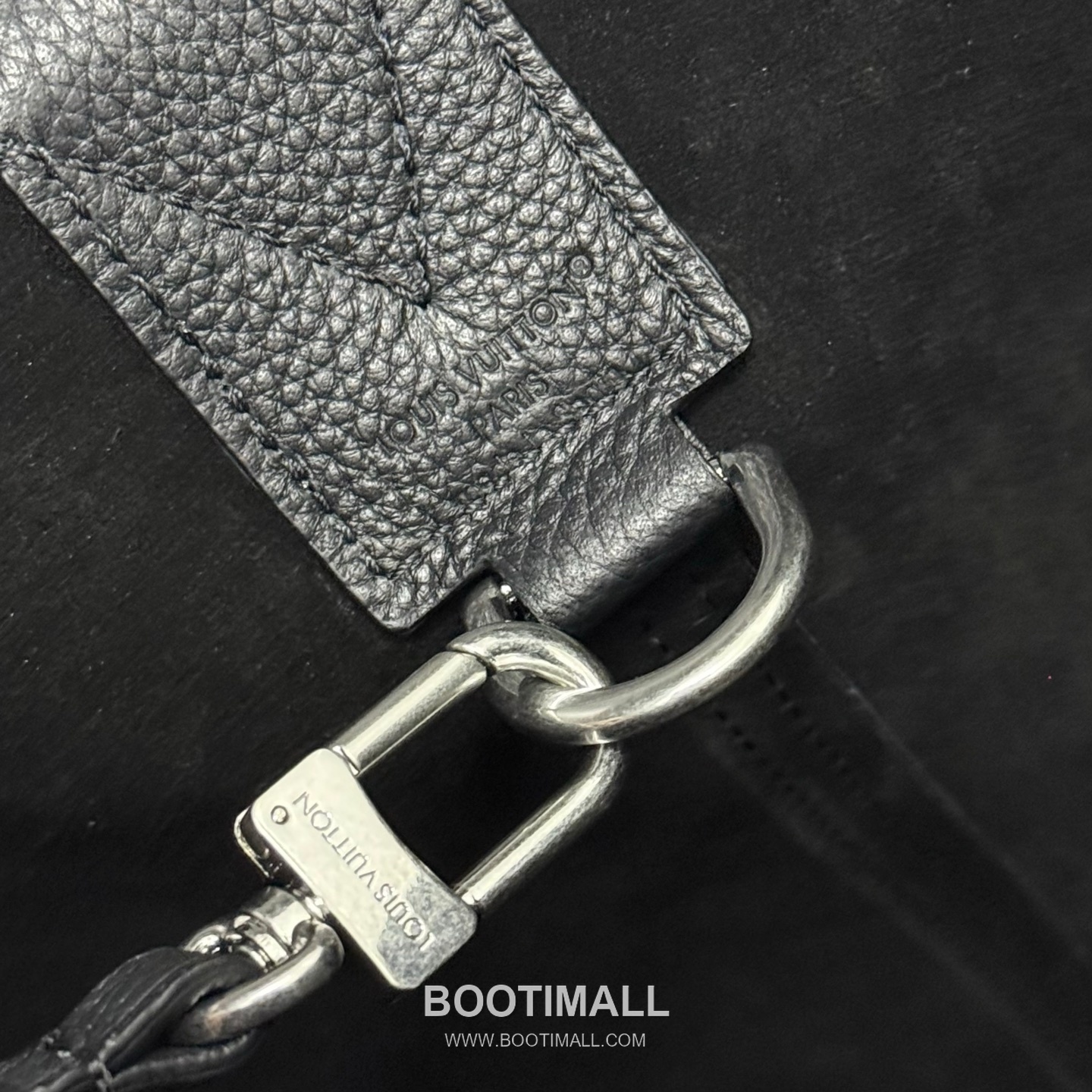 Louis Vuitton Verso Hobo Bag LV Touch Calfskin Leather 루이비통 베르소 호보 LV 터치 카프스킨 숄더백 33cm 10