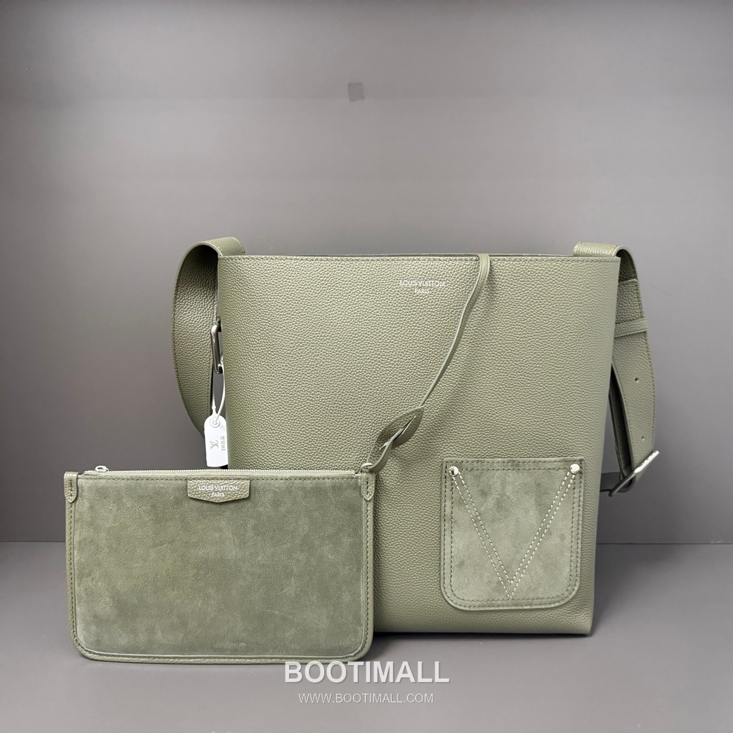 Louis Vuitton Verso Hobo Bag LV Touch Calfskin Leather 루이비통 베르소 호보 LV 터치 카프스킨 숄더백 33cm 1