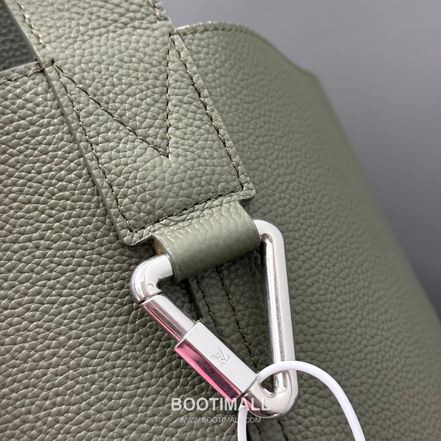 Louis Vuitton Verso Hobo Bag LV Touch Calfskin Leather 루이비통 베르소 호보 LV 터치 카프스킨 숄더백 33cm 7