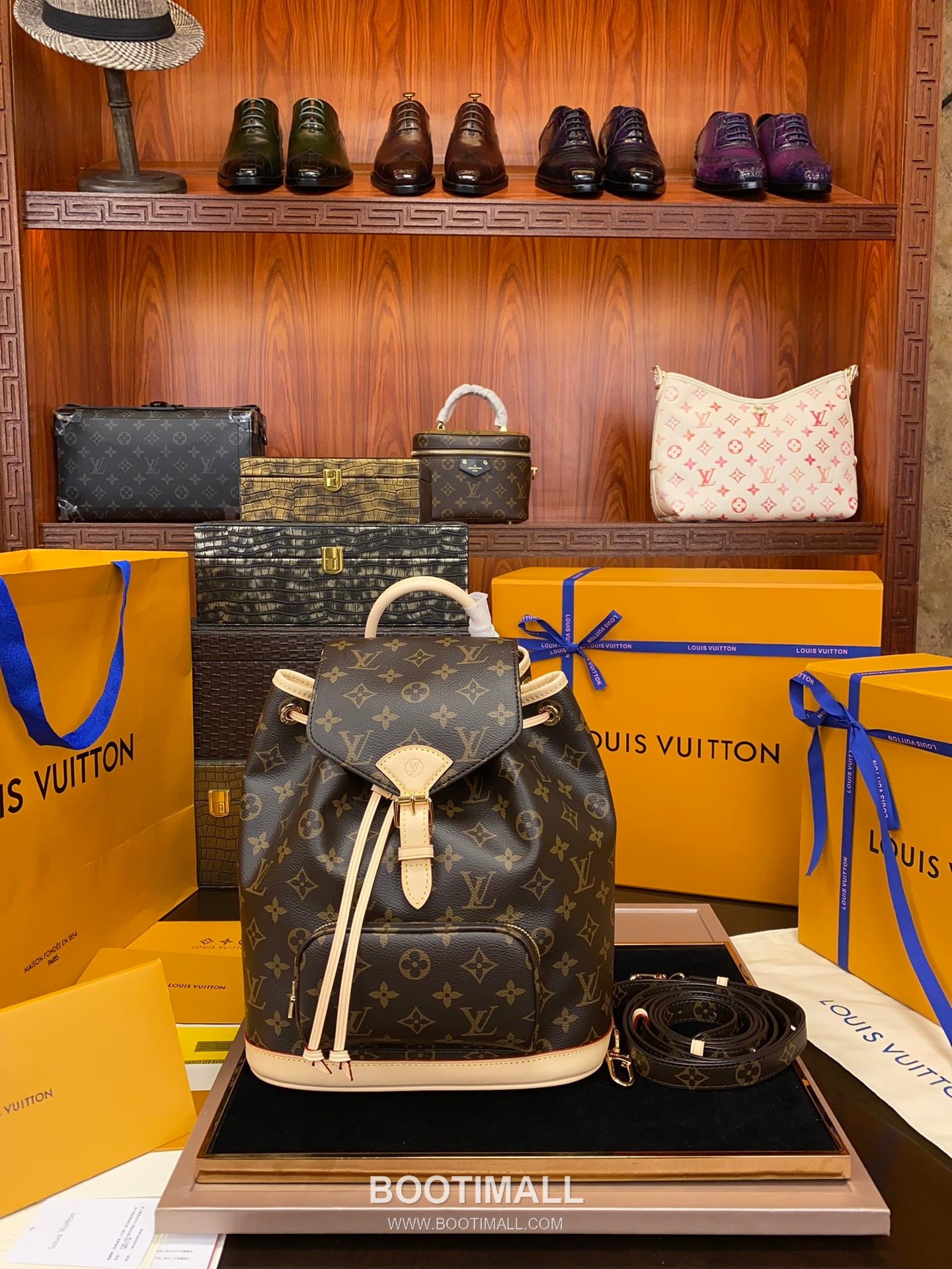 Louis Vuitton Montsouris Backpack Monogram Coated Canvas Leather Trim 루이비통 몽수리 모노그램 코팅 캔버스 백팩 28cm 7