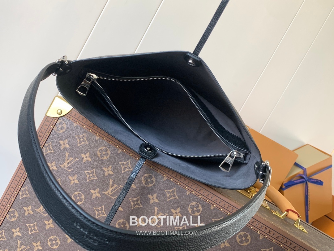 Louis Vuitton Flore Perforated Monogram Calfskin Shoulder Bag 루이비통 플로르 퍼포레이티드 모노그램 카프스킨 숄더백 28cm 10