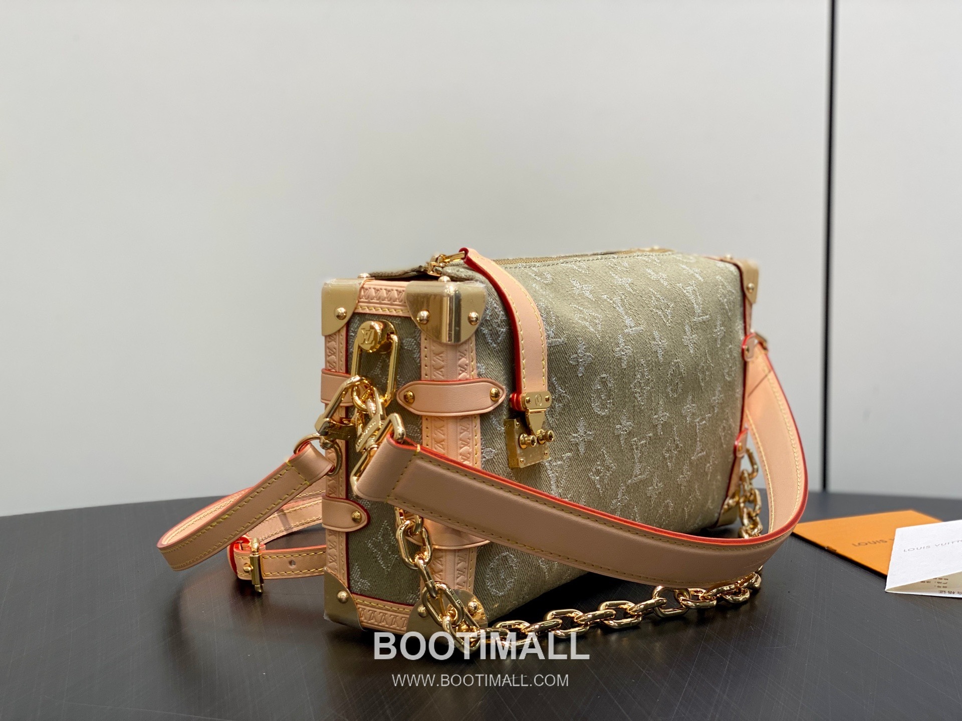 Louis Vuitton Trunk East West Side Trunk Monogram Eclipse Canvas Bag 루이비통 트렁크 이스트 웨스트 모노그램 이클립스 숄더백 28cm 4