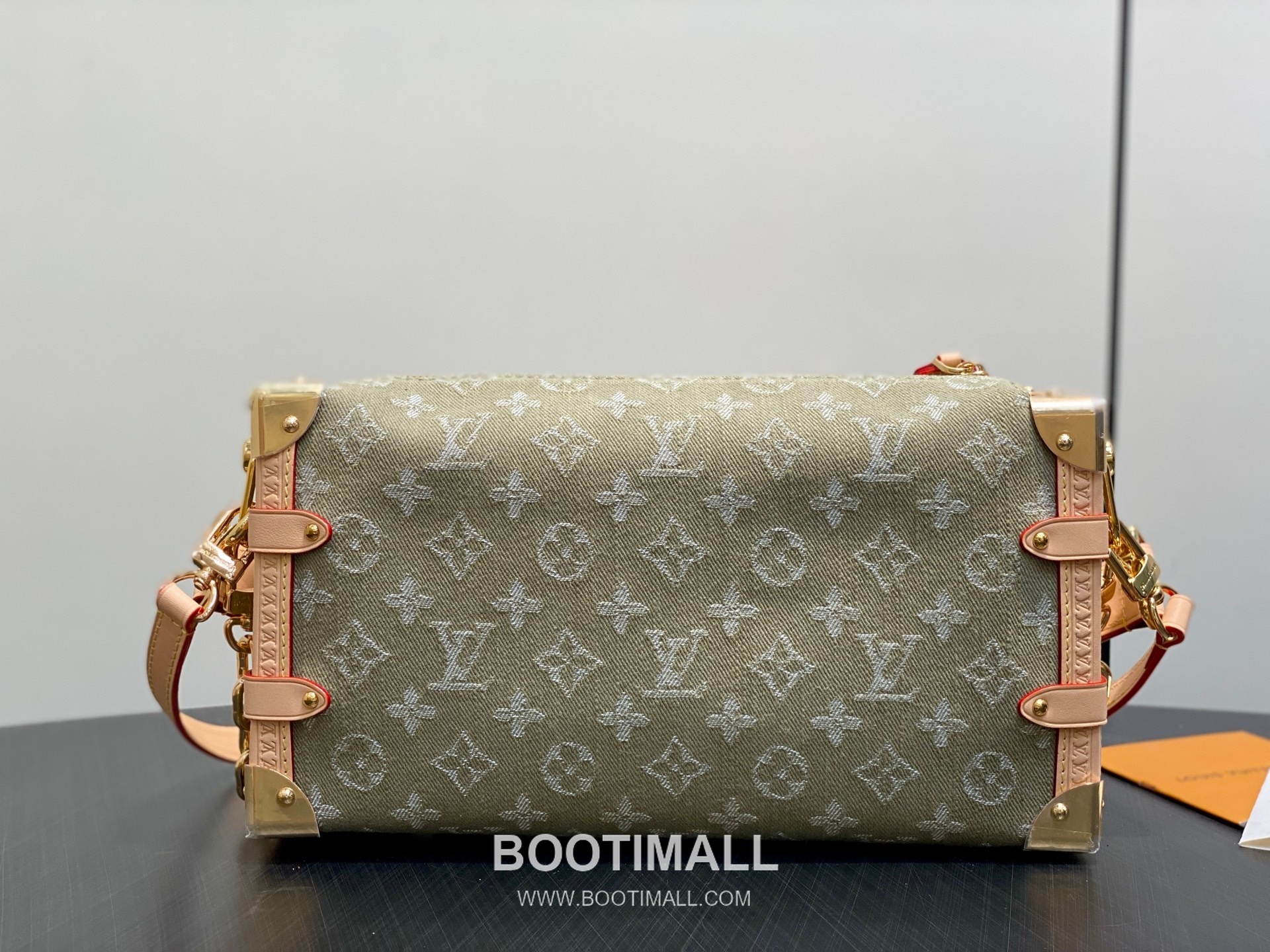 Louis Vuitton Trunk East West Side Trunk Monogram Eclipse Canvas Bag 루이비통 트렁크 이스트 웨스트 모노그램 이클립스 숄더백 28cm 5