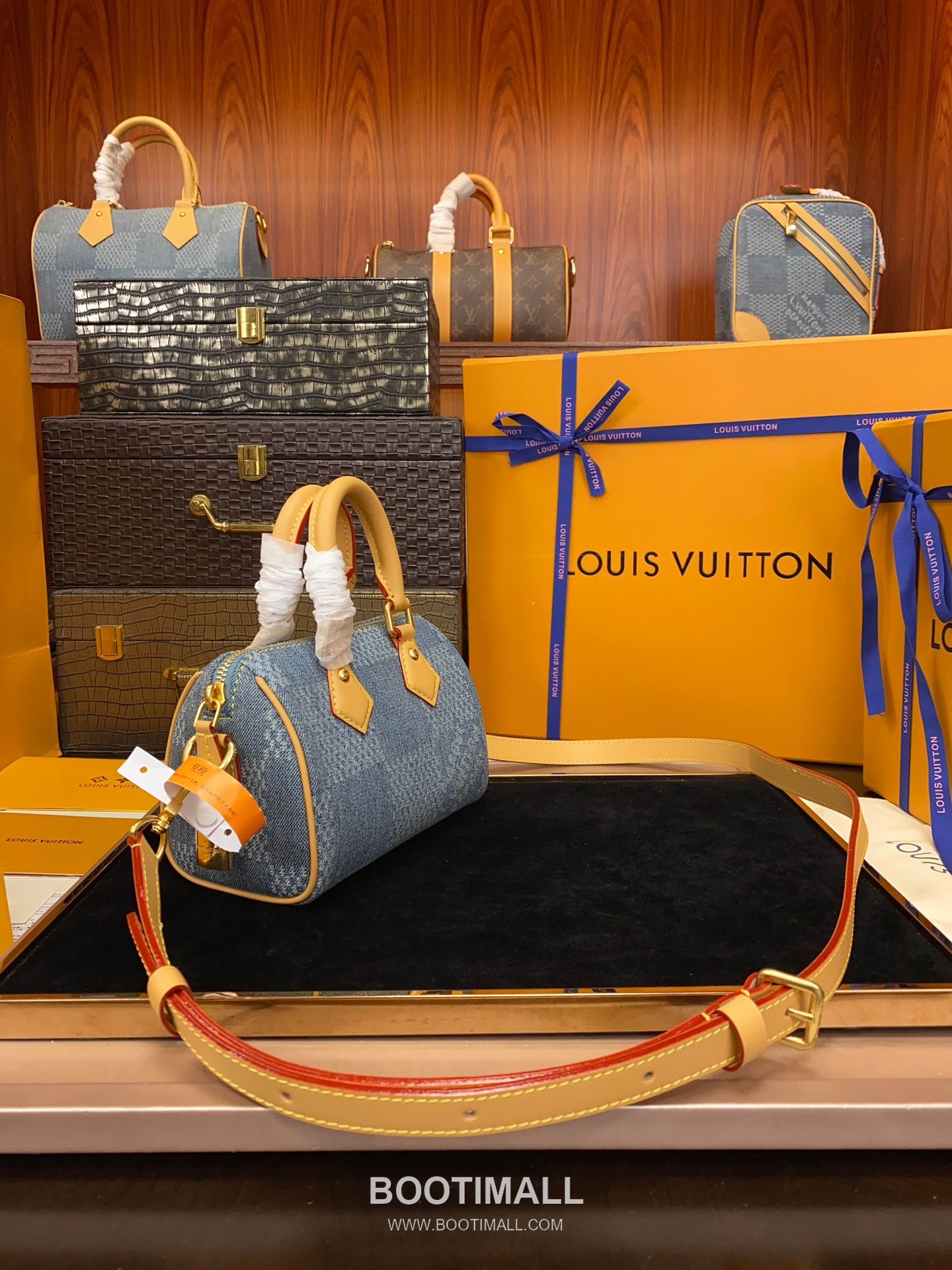 Louis Vuitton Speedy 18 Bandoulière Damier Denim Canvas Bag 루이비통 스피디 18 반둘리에 다미에 데님 캔버스 백 18cm 11