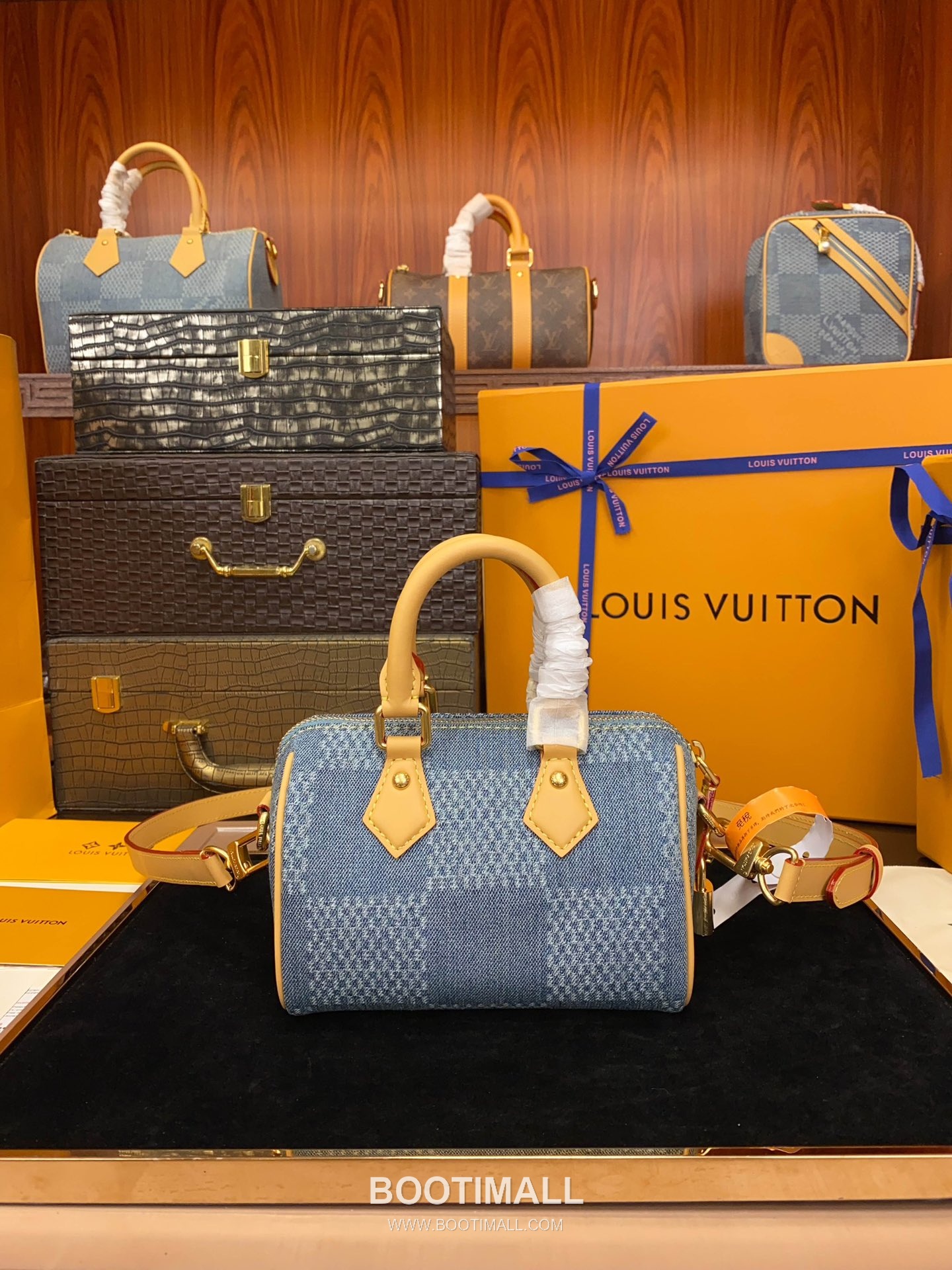 Louis Vuitton Speedy 18 Bandoulière Damier Denim Canvas Bag 루이비통 스피디 18 반둘리에 다미에 데님 캔버스 백 18cm 13