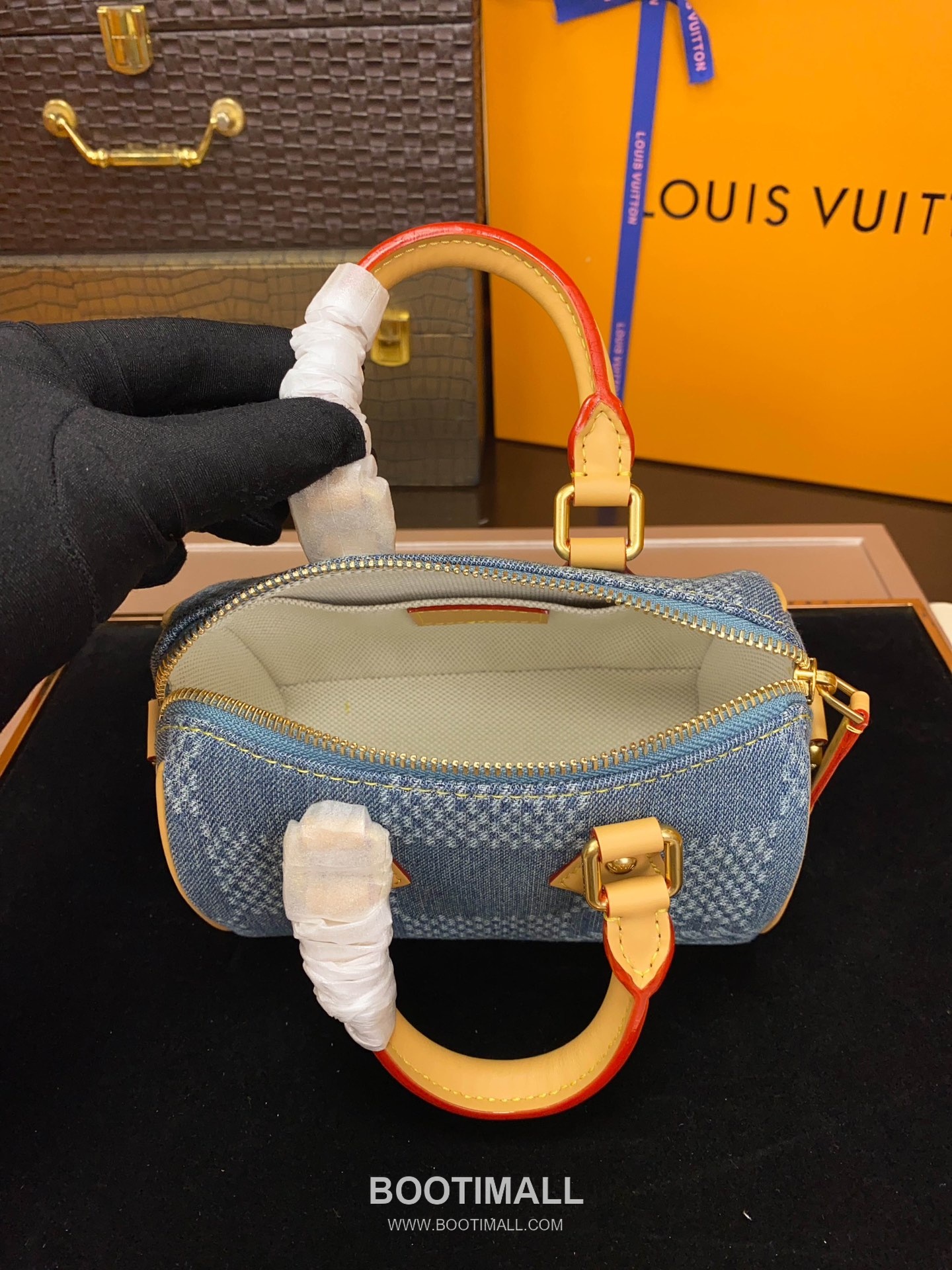 Louis Vuitton Speedy 18 Bandoulière Damier Denim Canvas Bag 루이비통 스피디 18 반둘리에 다미에 데님 캔버스 백 18cm 16