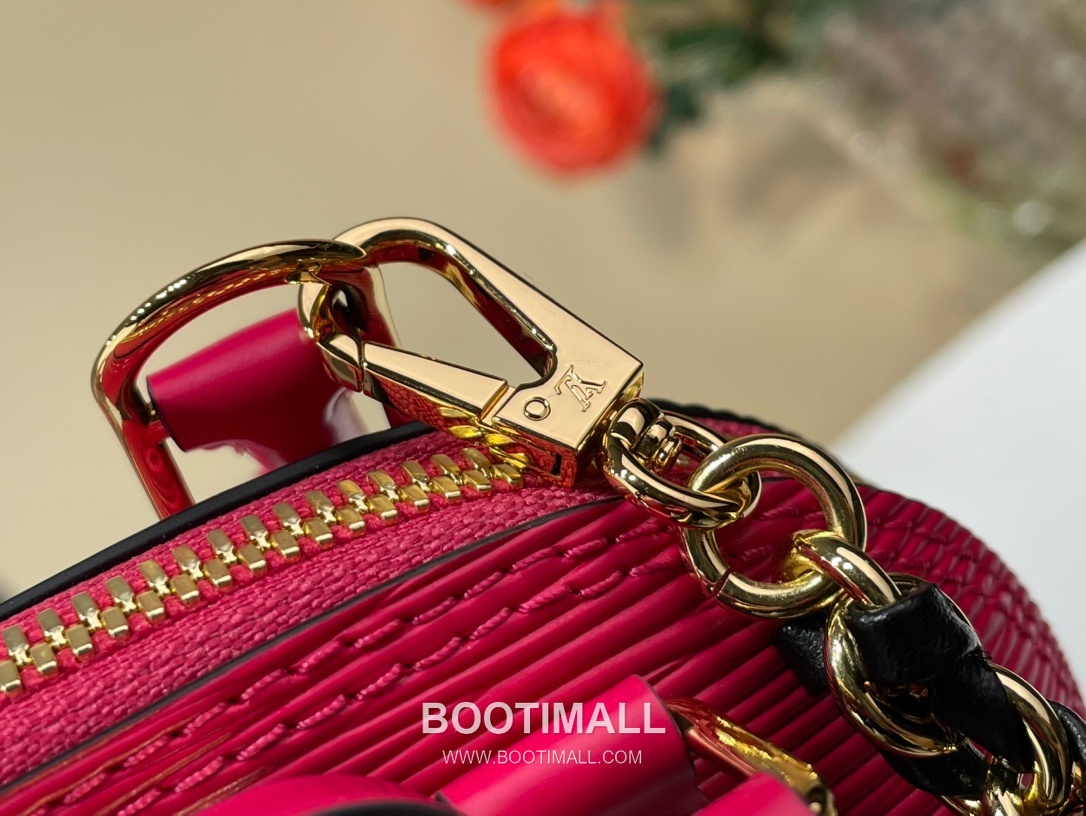 Louis Vuitton Alma Mini LV&I Epi Leather Top Handle Bag 루이비통 알마 미니 K00015 LV&I 에피 레더 탑핸들백 18cm 6