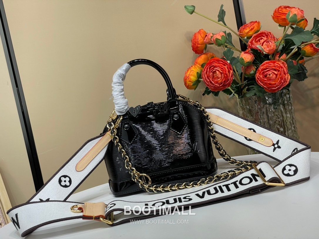 Louis Vuitton Alma Mini LV&I Epi Leather Top Handle Bag 루이비통 알마 미니 K00015 LV&I 에피 레더 탑핸들백 18cm 2