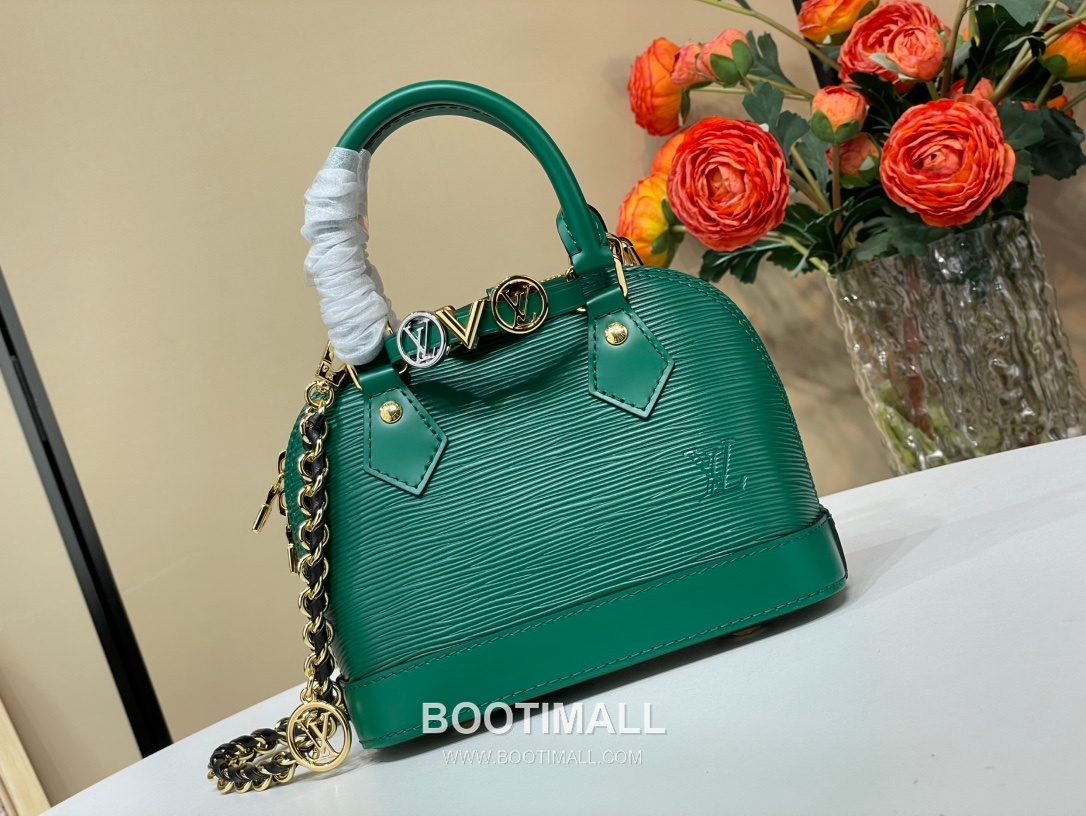 Louis Vuitton Alma Mini LV&I Epi Leather Top Handle Bag 루이비통 알마 미니 K00015 LV&I 에피 레더 탑핸들백 18cm 4