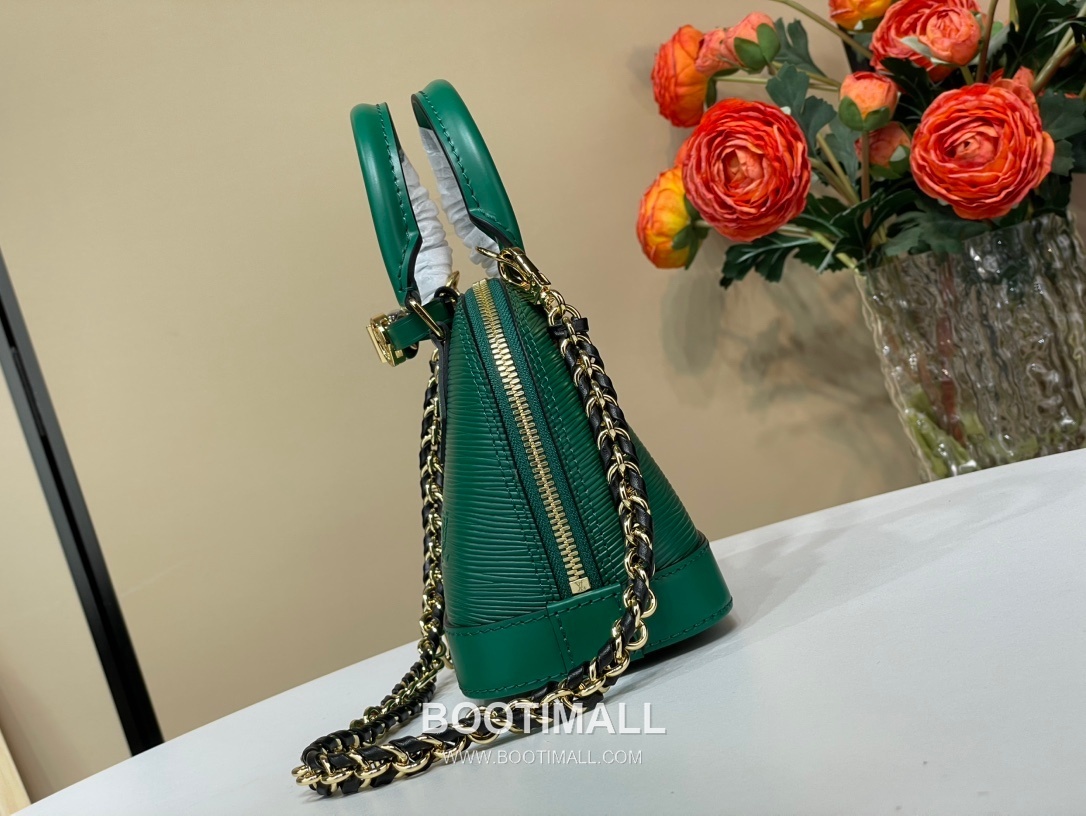 Louis Vuitton Alma Mini LV&I Epi Leather Top Handle Bag 루이비통 알마 미니 K00015 LV&I 에피 레더 탑핸들백 18cm 5