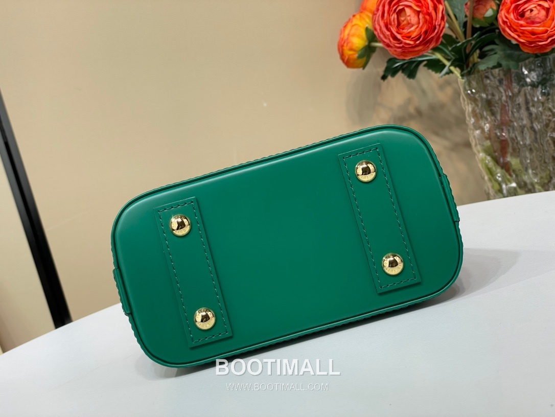 Louis Vuitton Alma Mini LV&I Epi Leather Top Handle Bag 루이비통 알마 미니 K00015 LV&I 에피 레더 탑핸들백 18cm 7