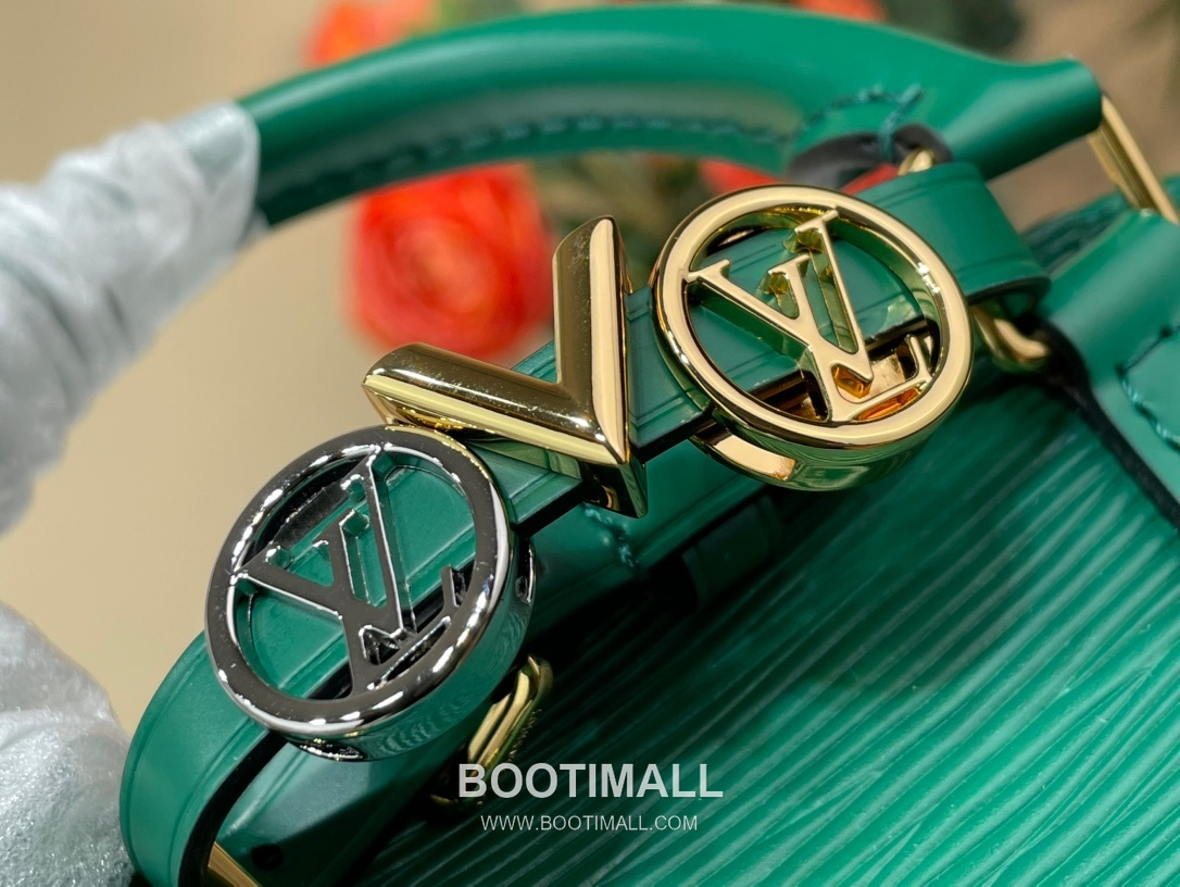 Louis Vuitton Alma Mini LV&I Epi Leather Top Handle Bag 루이비통 알마 미니 K00015 LV&I 에피 레더 탑핸들백 18cm 8