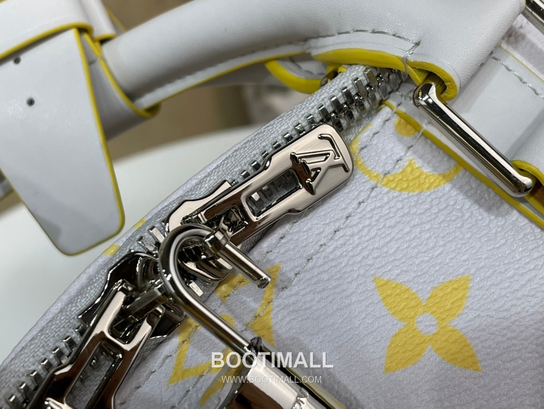 Louis Vuitton Keepall Bandouliere Monogram Glow 50 Canvas Light Gray Duffle Bag 루이비통 키폴 반둘리에 모노그램 글로우 50 M14834 캔버스 라이트 그레이 더플백 50cm 11