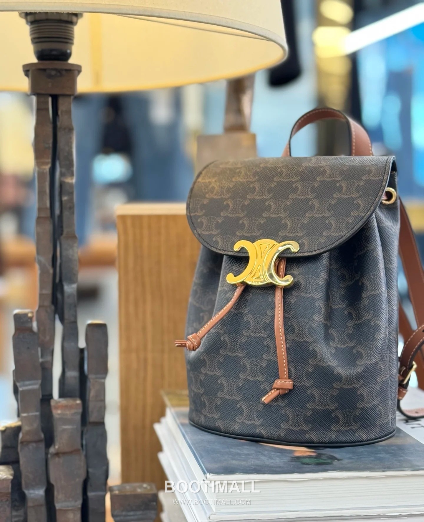 Celine Bonnie Triomphe Flap 118702 Italian Cowhide Backpack 셀린느 보니 트리옹프 플랩 118702 이탈리아 소가죽 백팩 25cm 6