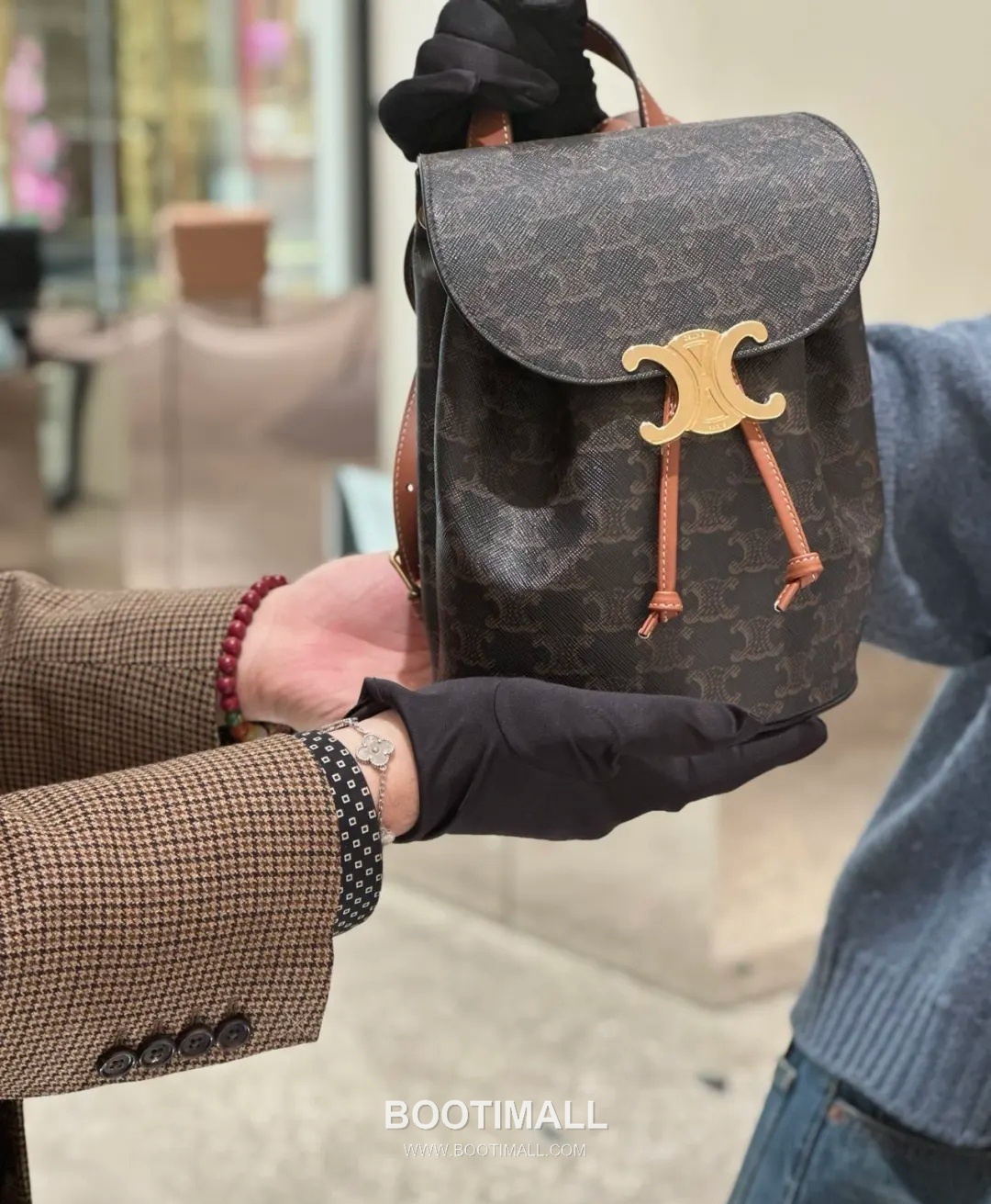 Celine Bonnie Triomphe Flap 118702 Italian Cowhide Backpack 셀린느 보니 트리옹프 플랩 118702 이탈리아 소가죽 백팩 25cm 9