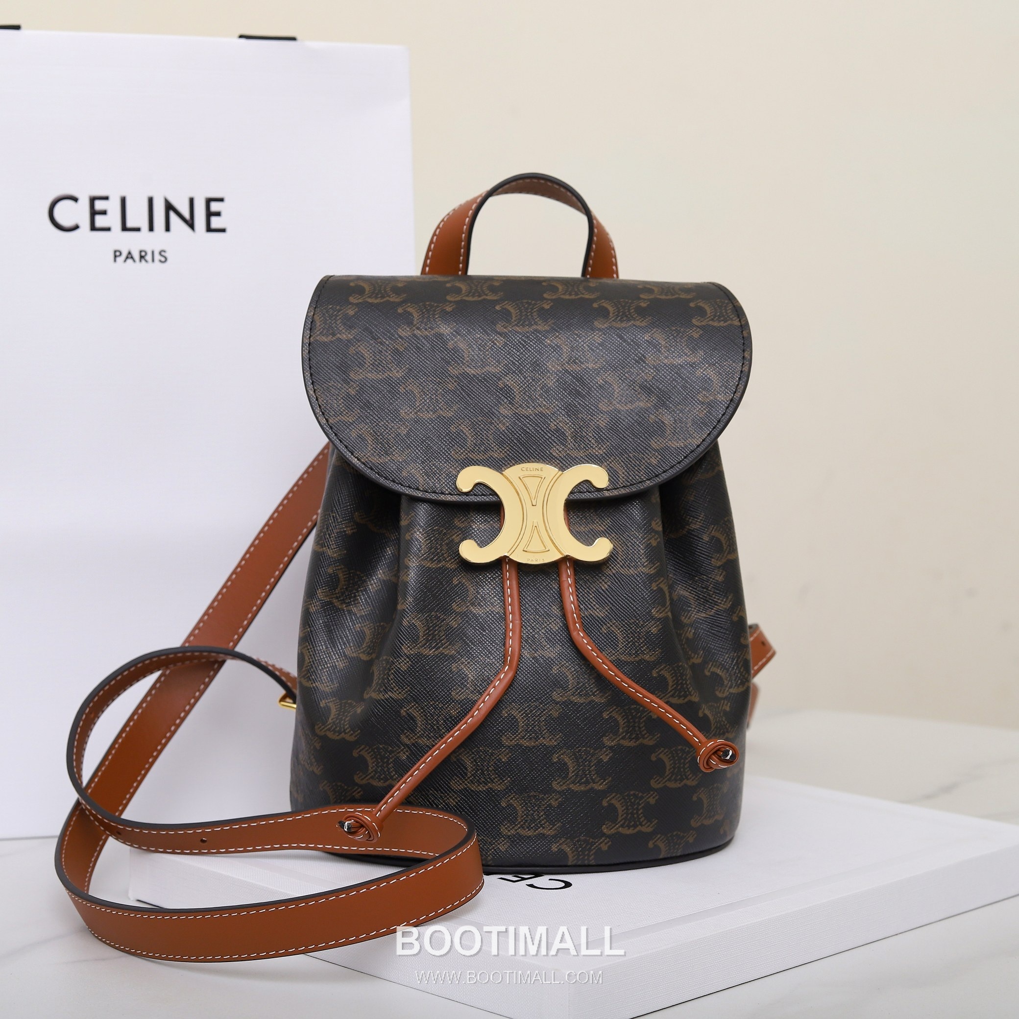 Celine Bonnie Triomphe Flap 118702 Italian Cowhide Backpack 셀린느 보니 트리옹프 플랩 118702 이탈리아 소가죽 백팩 25cm 10