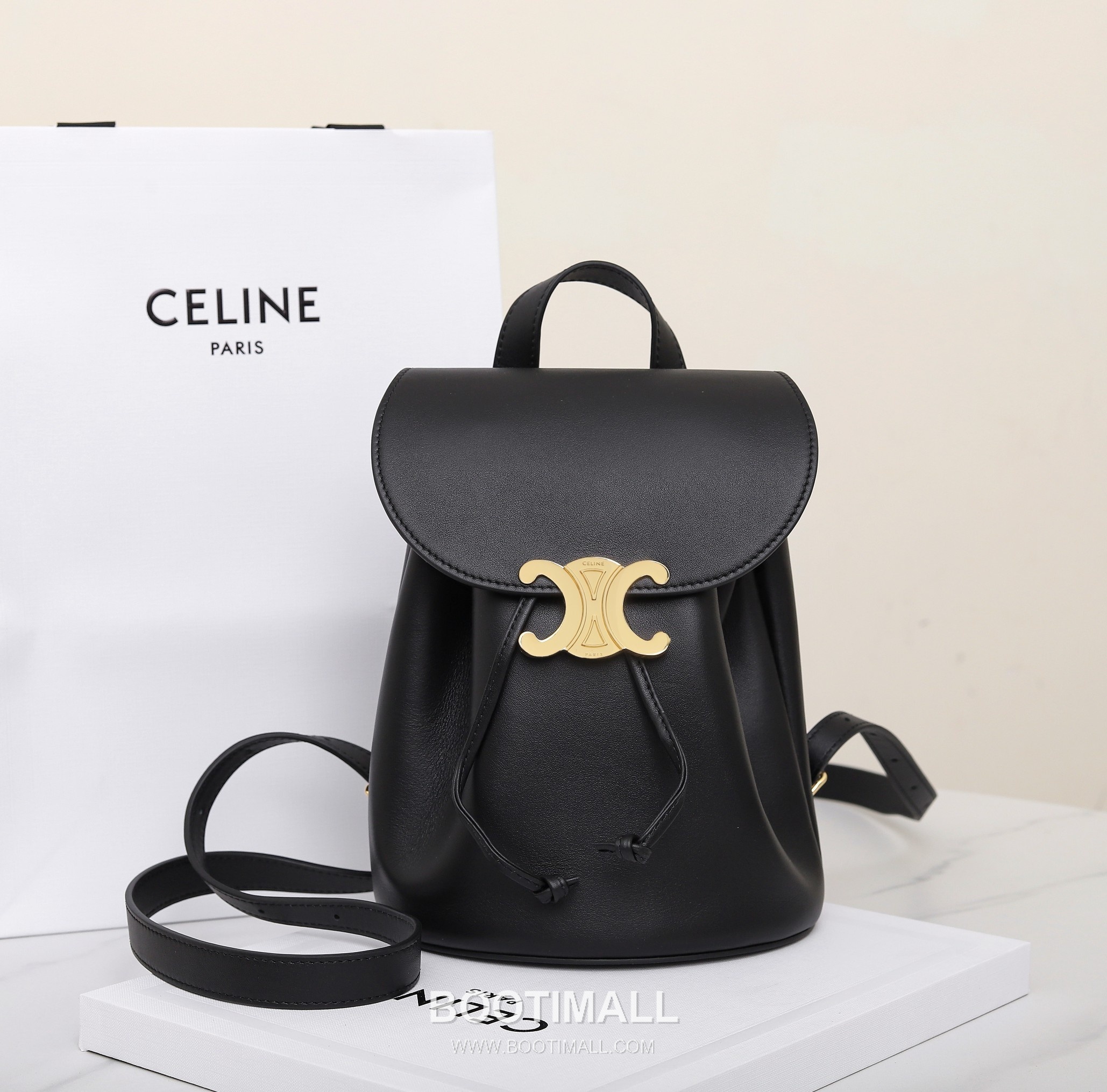 Celine Bonnie Triomphe Flap 118703 Italian Cowhide Backpack 셀린느 보니 트리옹프 플랩 118703 이탈리아 소가죽 백팩 25cm 10