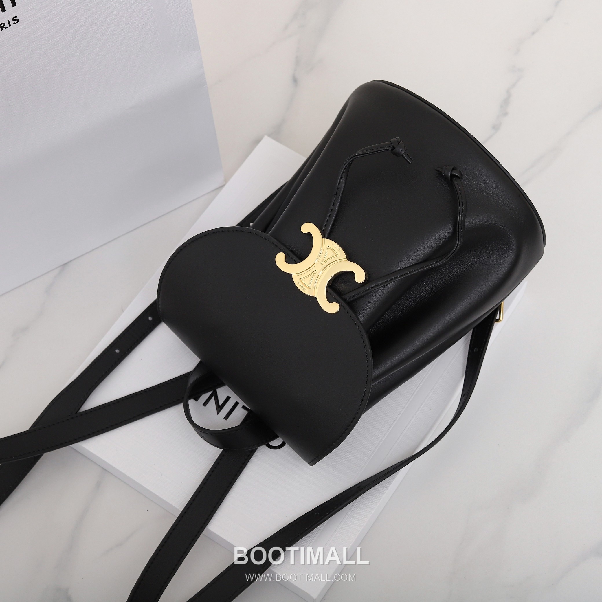 Celine Bonnie Triomphe Flap 118703 Italian Cowhide Backpack 셀린느 보니 트리옹프 플랩 118703 이탈리아 소가죽 백팩 25cm 15