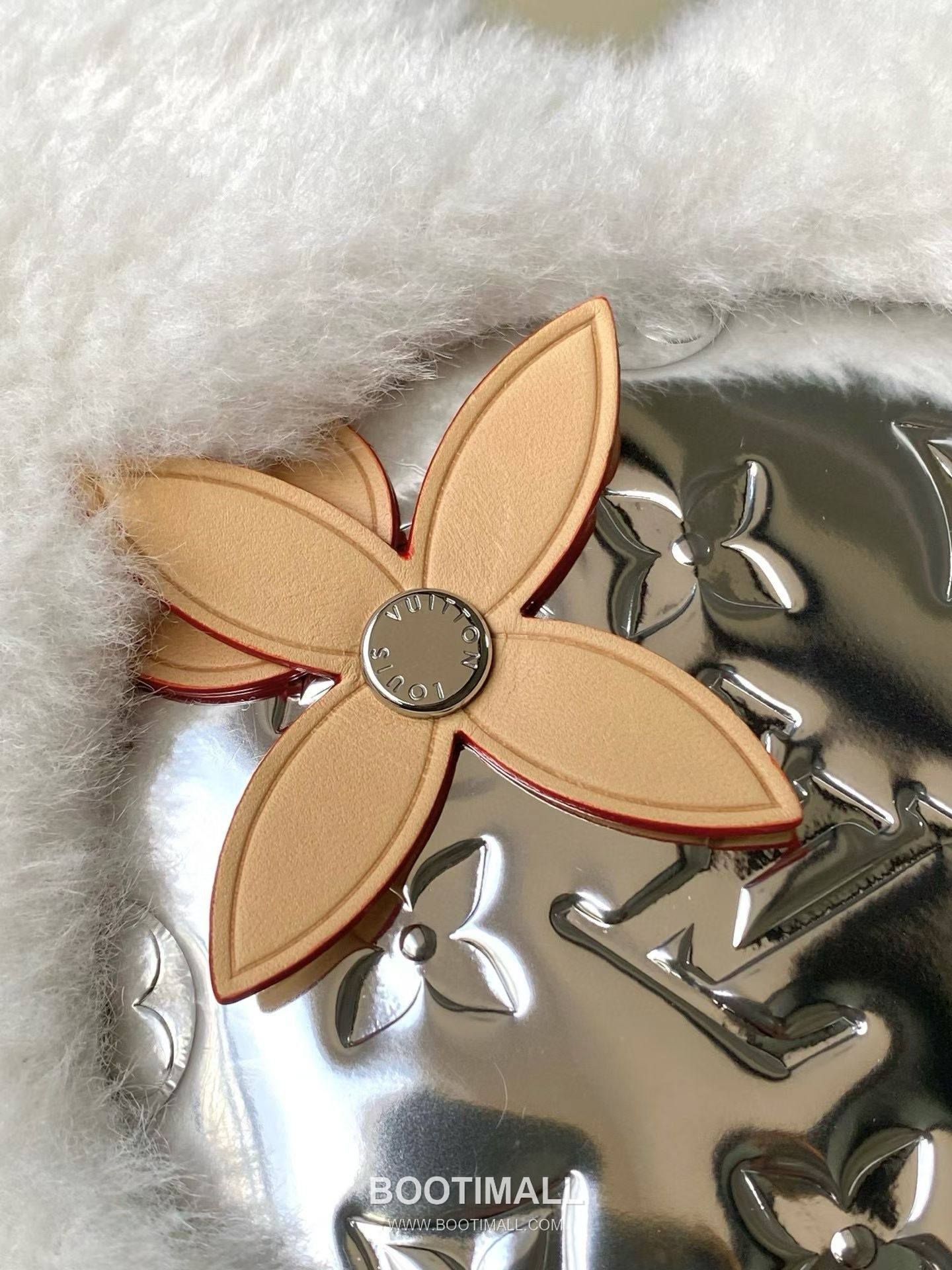 Louis Vuitton Vivienne Backpack Washed Jeans Denim Wool Bag M26786 루이비통 비비엔느 워시드 진 데님 울 백팩 13cm 6