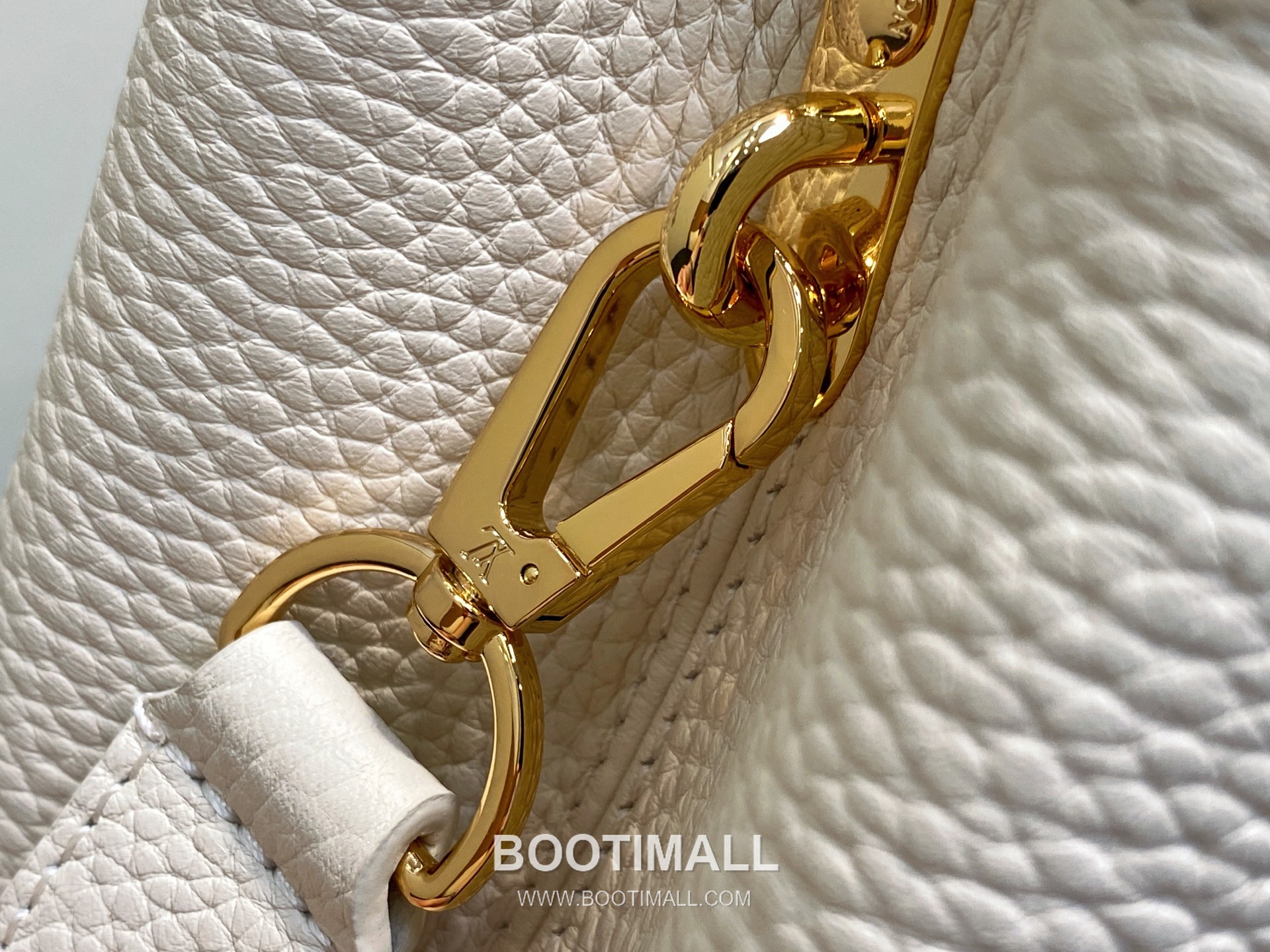 Louis Vuitton Capucines BB Taurillon Leather Top Handle Bag M24545 루이비통 카퓌신 BB 토리용 레더 탑핸들백 27cm 8