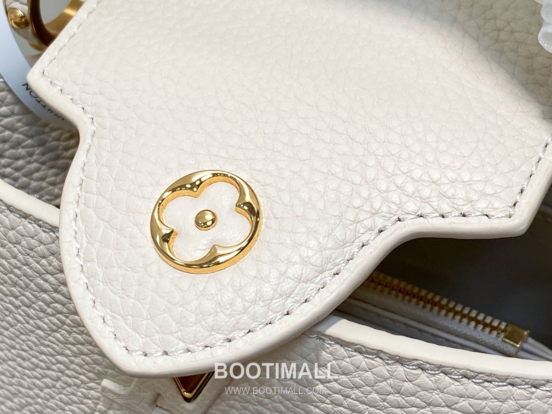 Louis Vuitton Capucines Mini Taurillon Leather Top Handle Bag M24545 루이비통 카퓌신 미니 토리용 레더 탑핸들백 21cm 6