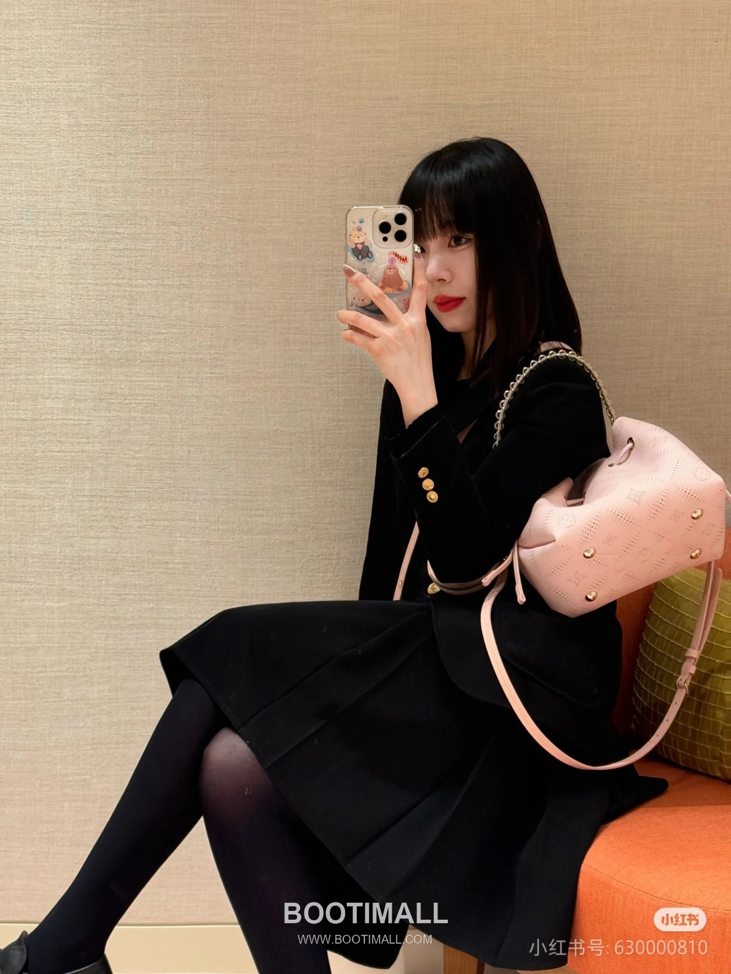 Louis Vuitton Marina Bella Perforated Monogram Calfskin Pink Bucket Bag 루이비통 마리나 벨라 퍼포레이티드 모노그램 카프스킨 핑크 버킷백 22cm 4