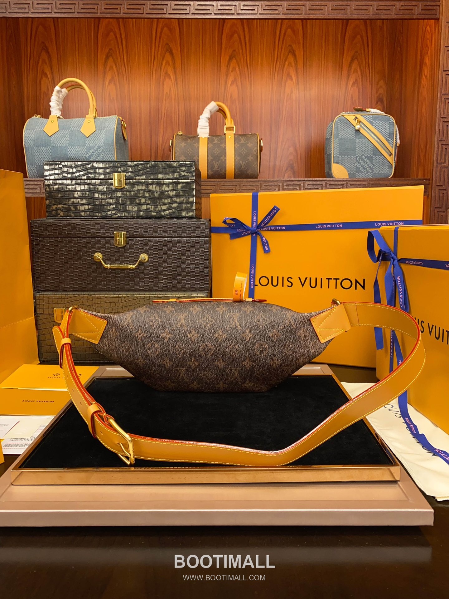 Louis Vuitton Rush Monogram Dust Canvas Belt Bag M11539 루이비통 러시 모노그램 더스트 캔버스 벨트백 30cm 12