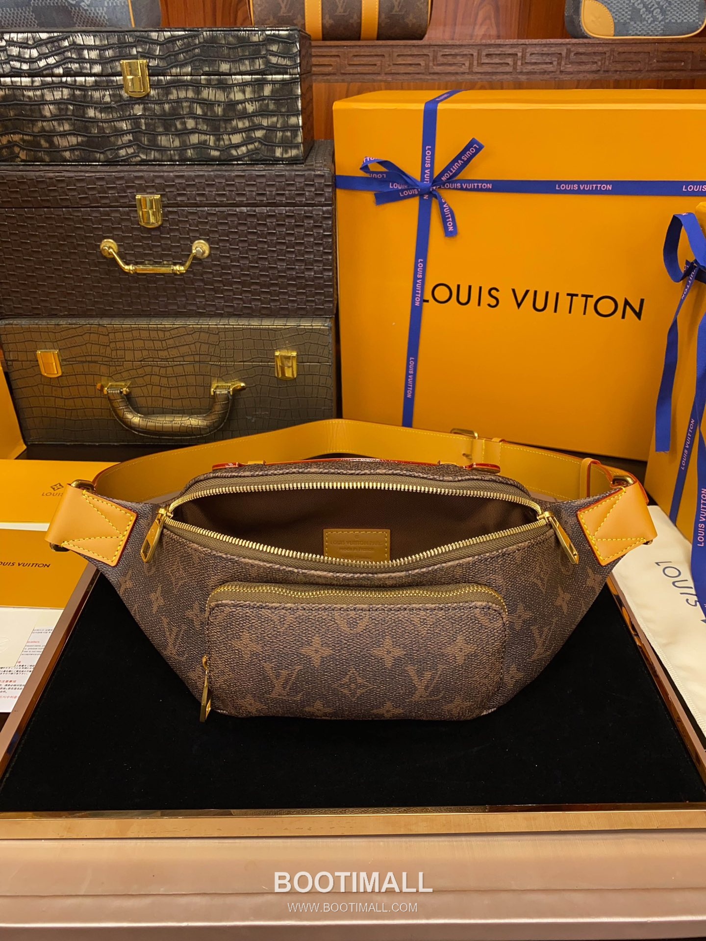 Louis Vuitton Rush Monogram Dust Canvas Belt Bag M11539 루이비통 러시 모노그램 더스트 캔버스 벨트백 30cm 16