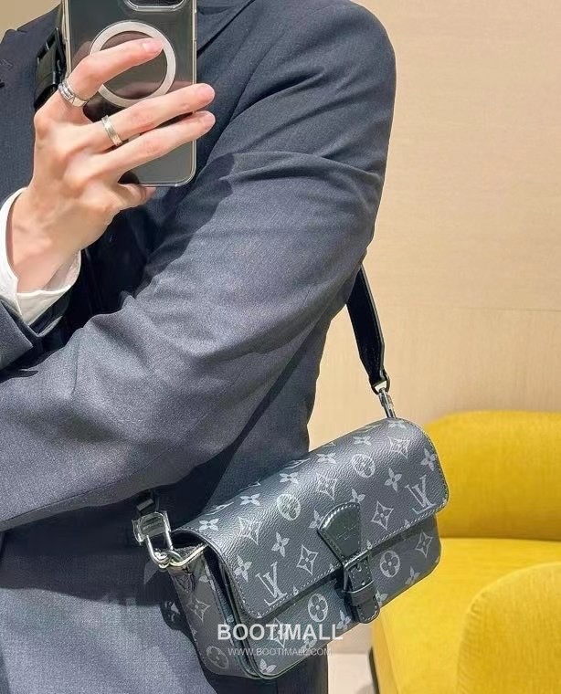 Louis Vuitton Montsouris Mini Monogram Eclipse Canvas Backpack M83567 루이비통 몽수리 미니 모노그램 이클립스 백팩 22cm 5